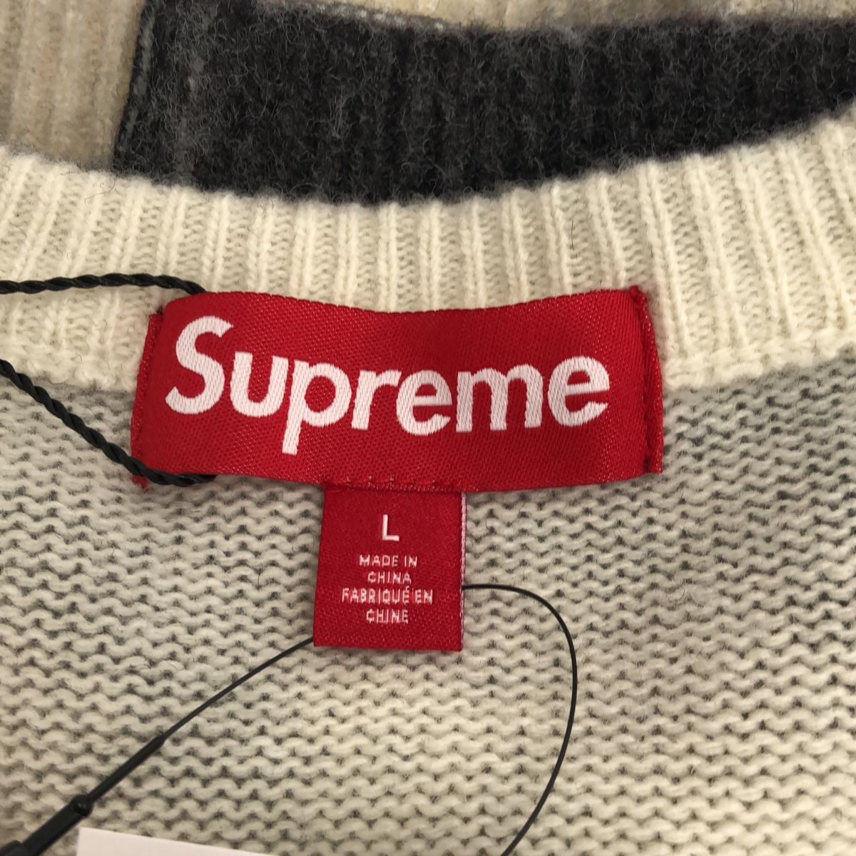 Supreme シュプリーム 23FW Blurred Logo Sweater Black ブラード ロゴ セーター メンズ トップス タグ付 美品  ブランド - メルカリ