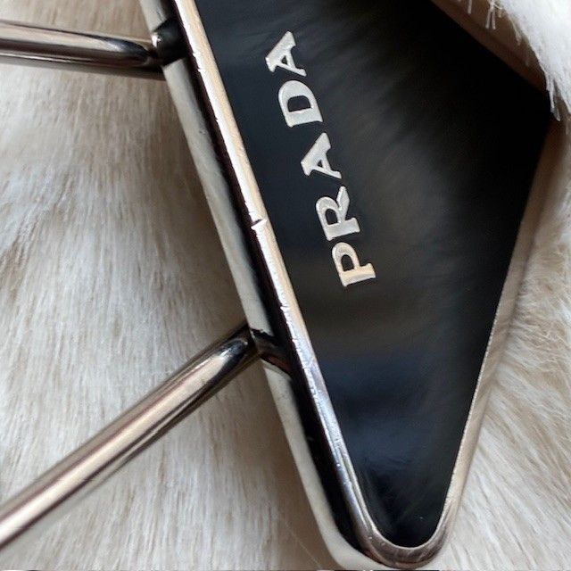 美品✨PRADA プラダ　キーリング　キーホルダー　シルバー　ロゴプレート 楽天市場】【未使用品】PRADA プラダ ロゴ プレート