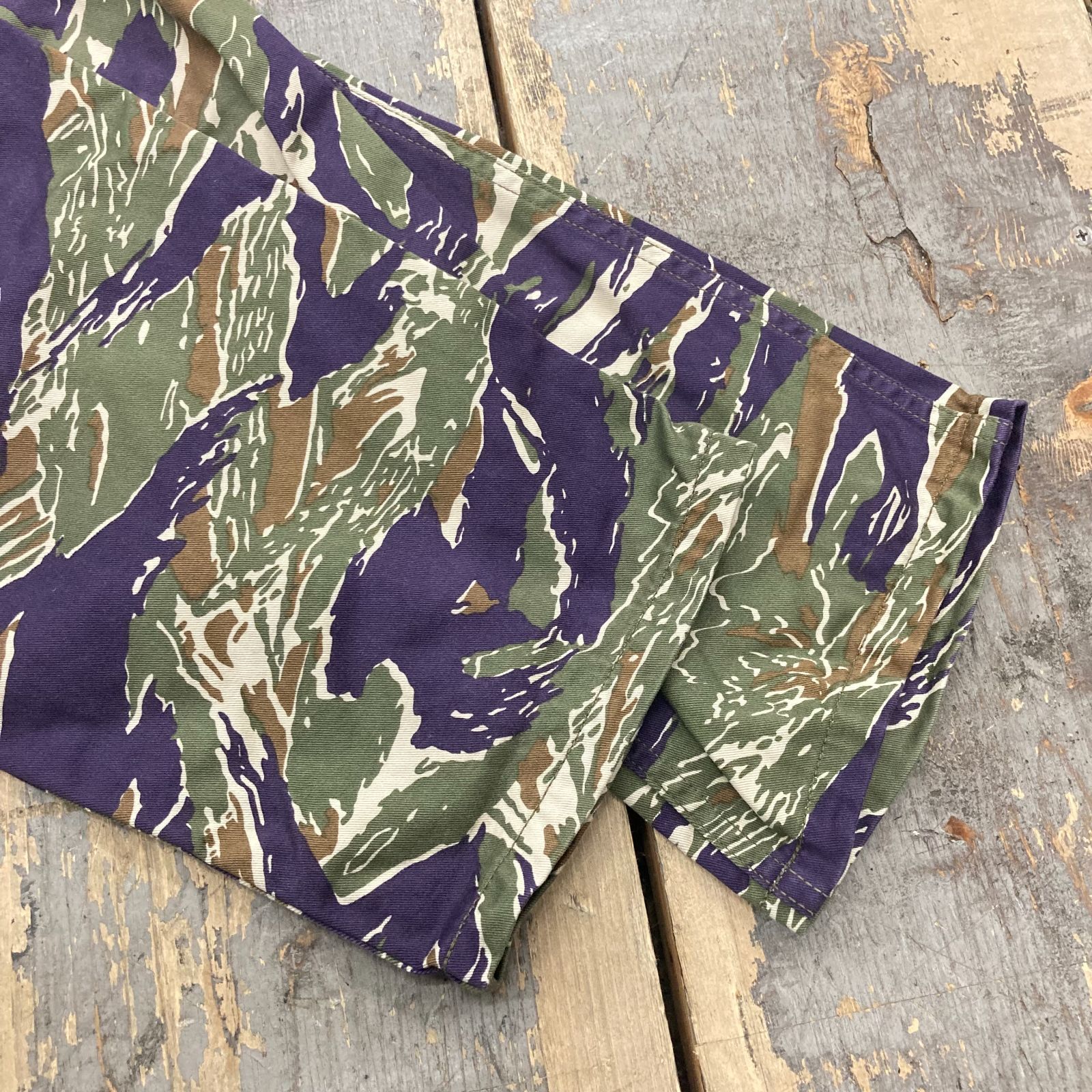 The Real McCoy's タイガーカモ　カーゴパンツ THE REAL McCOY'S - ザリアルマッコイズ タイガーカモ