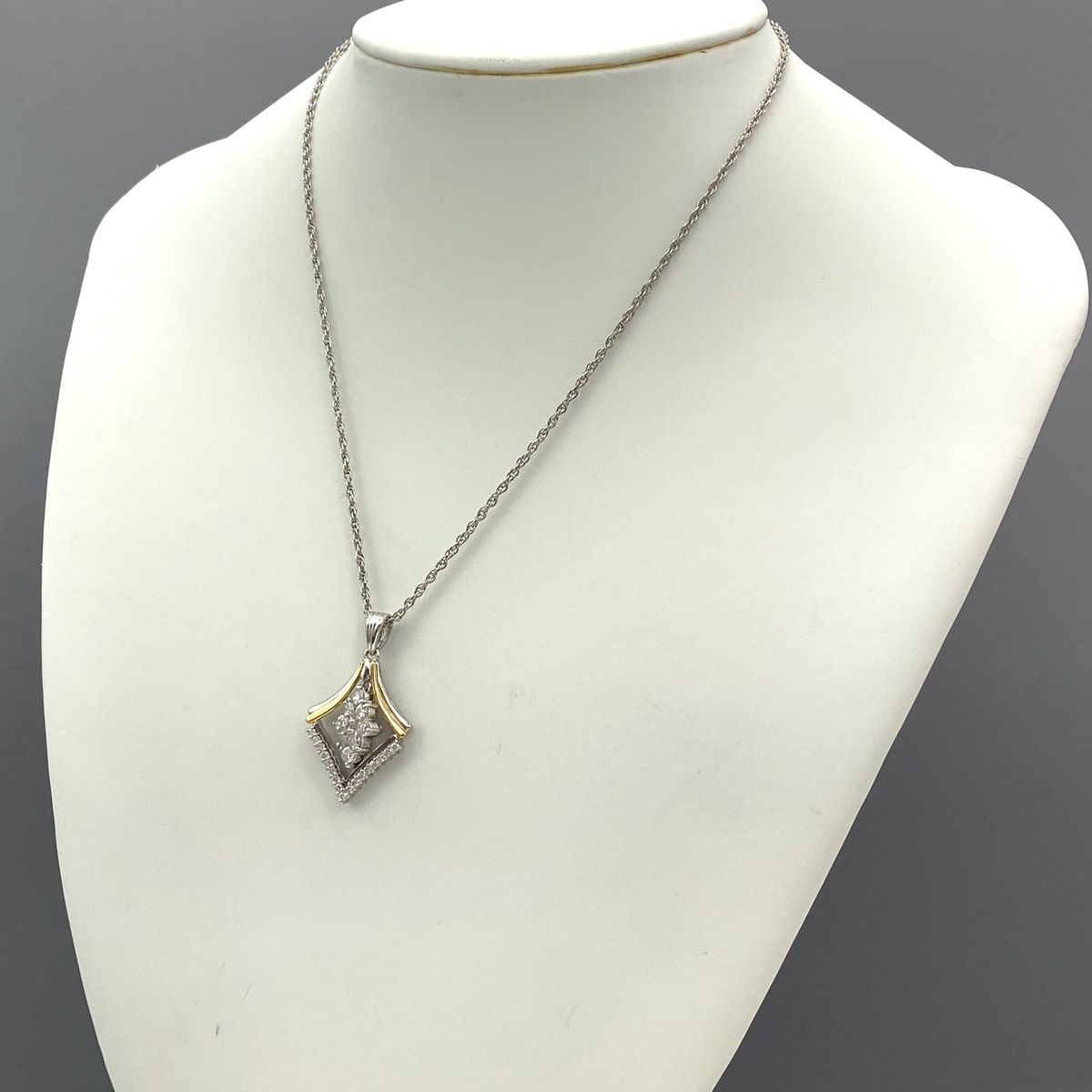 1‚00ctメレダイヤ デザインネックレス Pt850 メレダイヤ デザインネックレス プラチナ ペンダント ネックレス