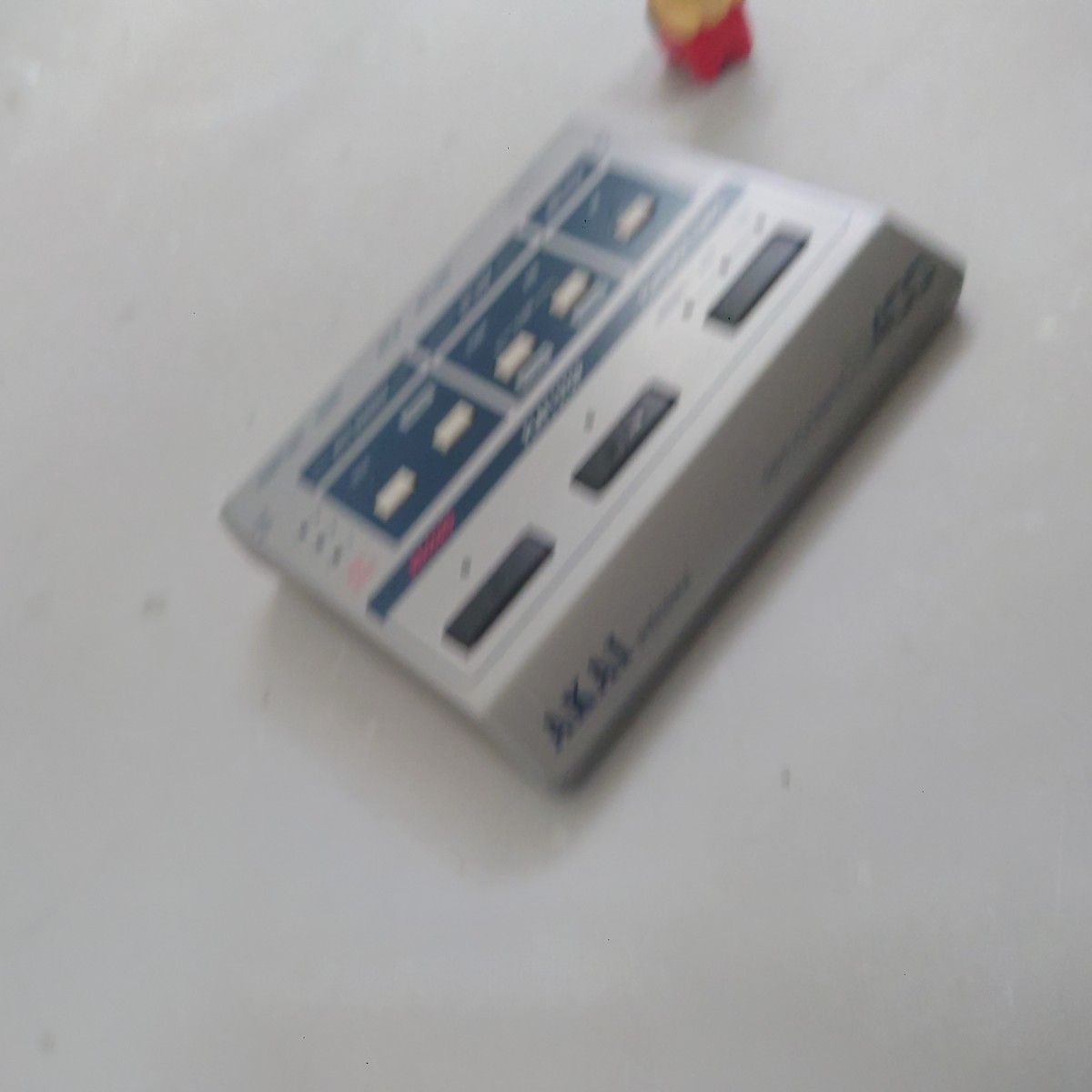 AKAI U400 動作品 AKAI U400 動作品 送料無料 本体のみ サンプラー ルーパー 可変