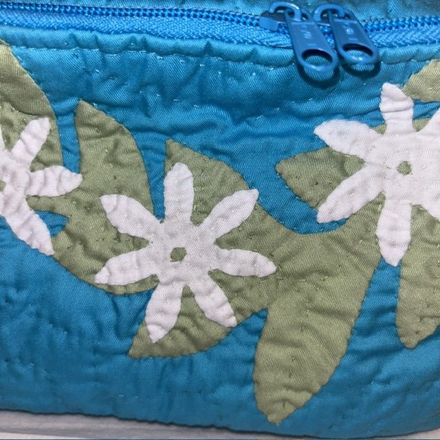 ハワイアンキルト バニティポーチ - メルカリ