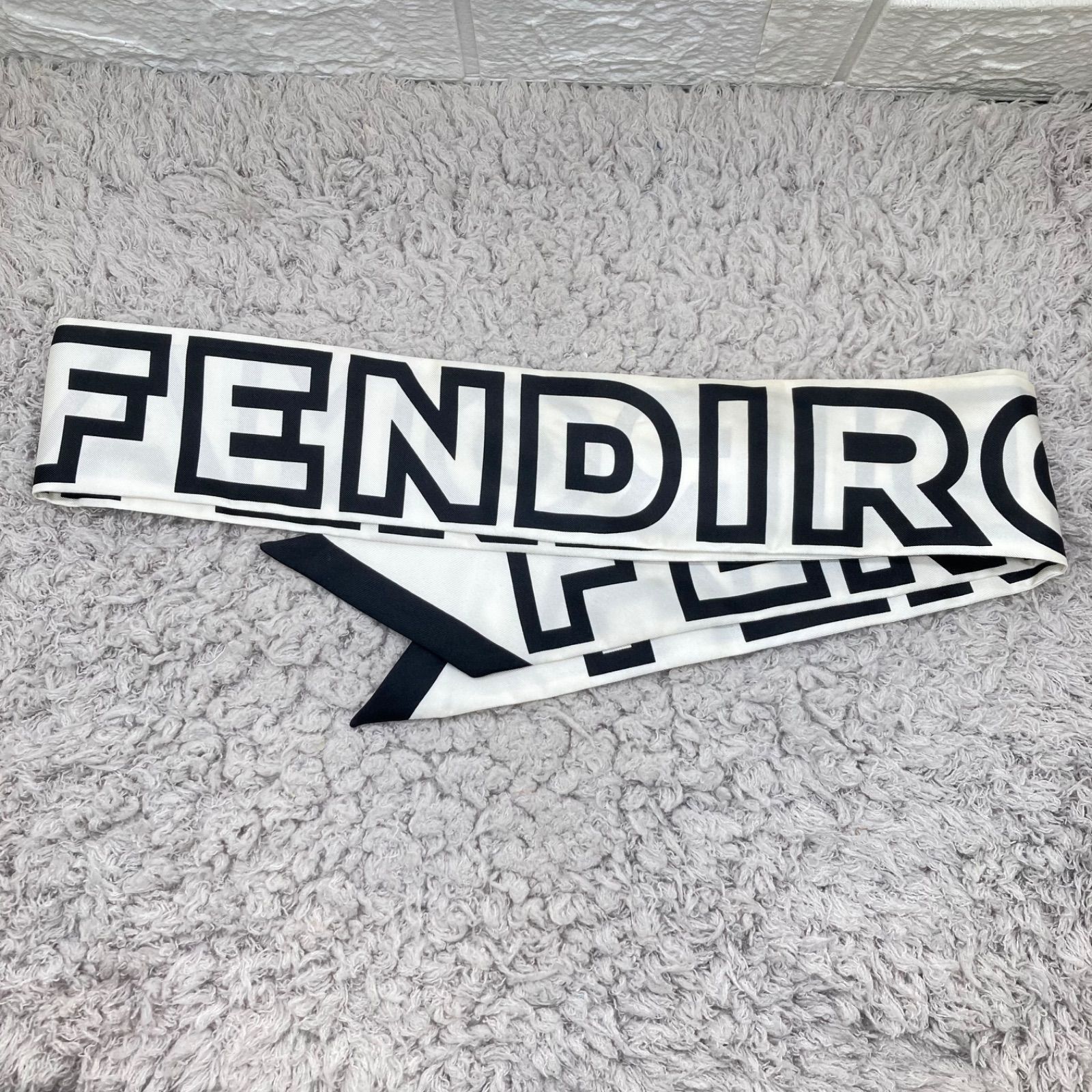 20251021 クリスチャンディオール スカーフ ヴィンテージ ネイビー