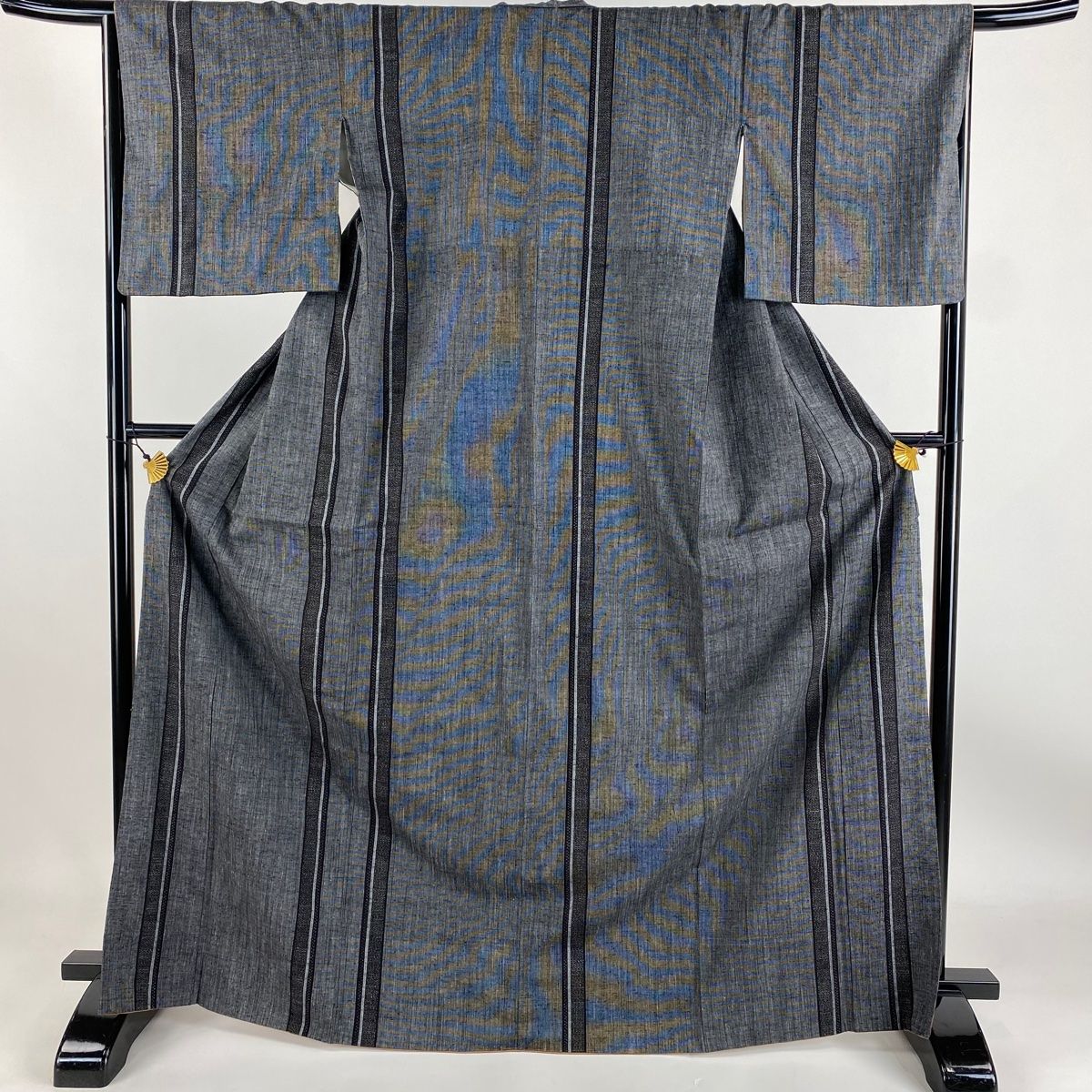 結城紬 身丈169cm 裄丈64cm M 袷 本場結城紬 奥順 証紙 縦縞 亀甲絣 黒  