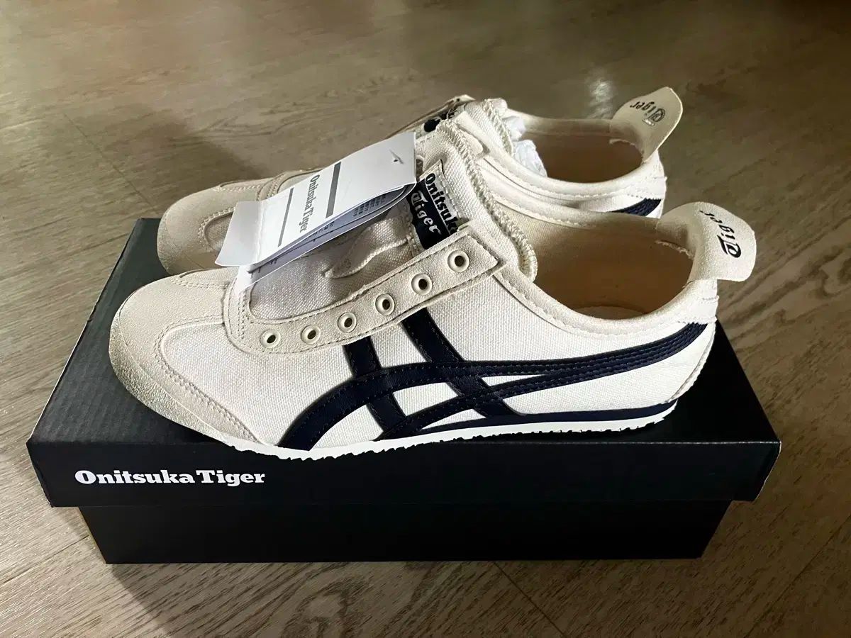 onitsuka tiger オニツカタイガー メキシコ 66 スリッポン 240