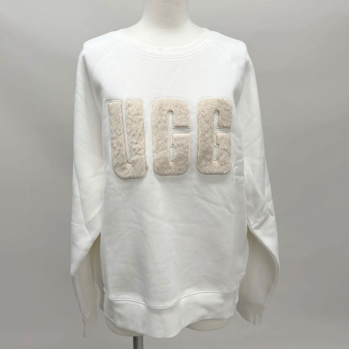♥訳アリ UGG アグ Sサイズ MADELINE FUZZY LOGO マドリン ファジー スウェット トレーナー 裏起毛 ホワイト