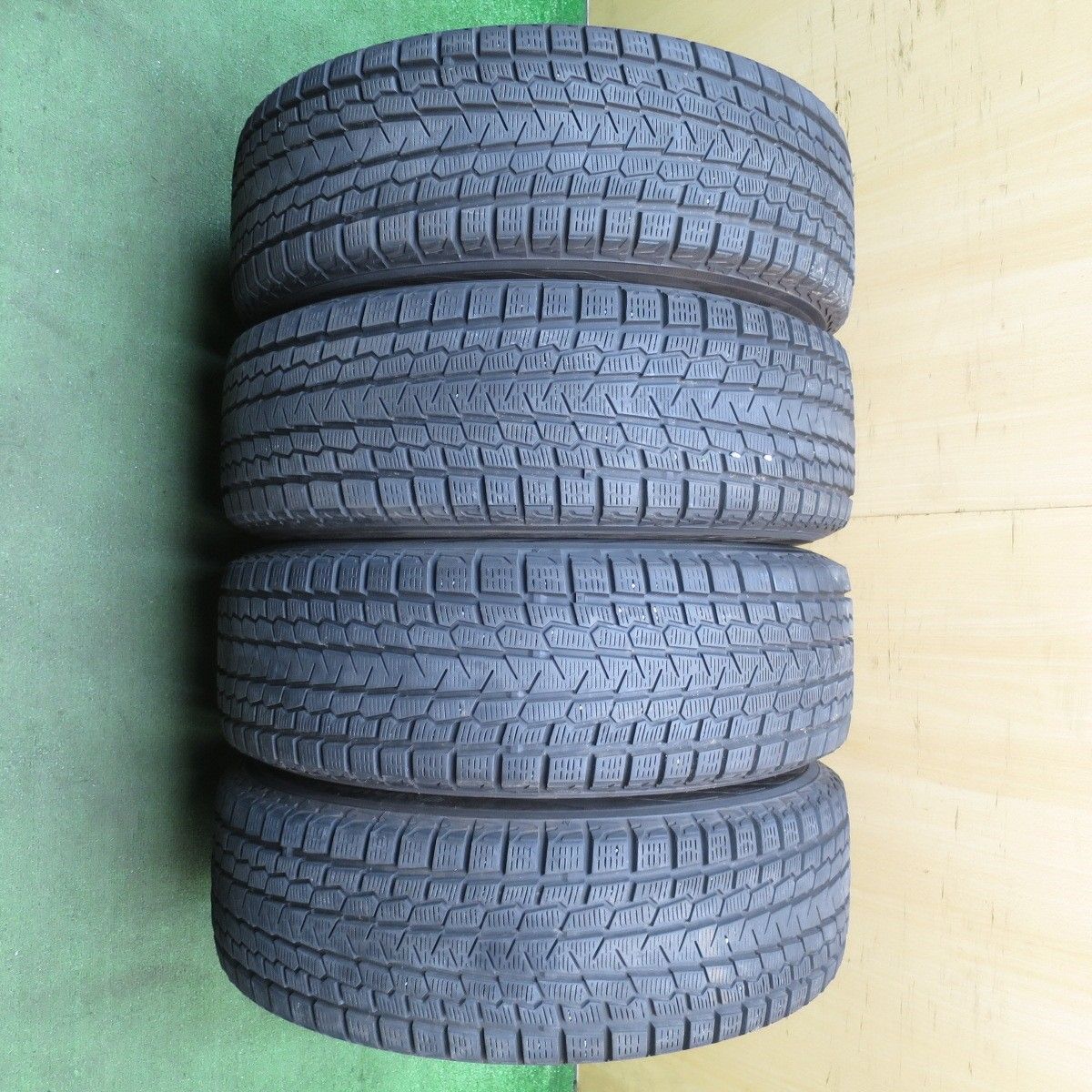 225/65r17 ヨコハマ　2021年製　バリ溝 バリ溝！9.5分☆スタッドレス 225/65R17 ヨコハマ アイスガード