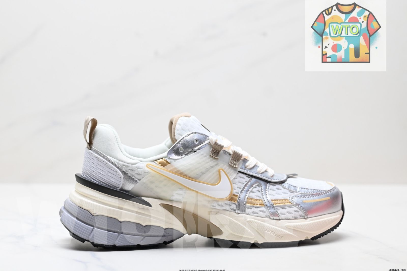 Nike / ナイキ V2K RUN ランニングシューズ レトロスタイル