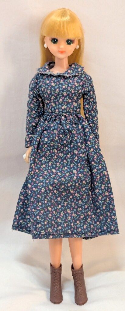 タカラ タカラバービーフレンド フローラ 緑目 クリック脚 - メルカリ