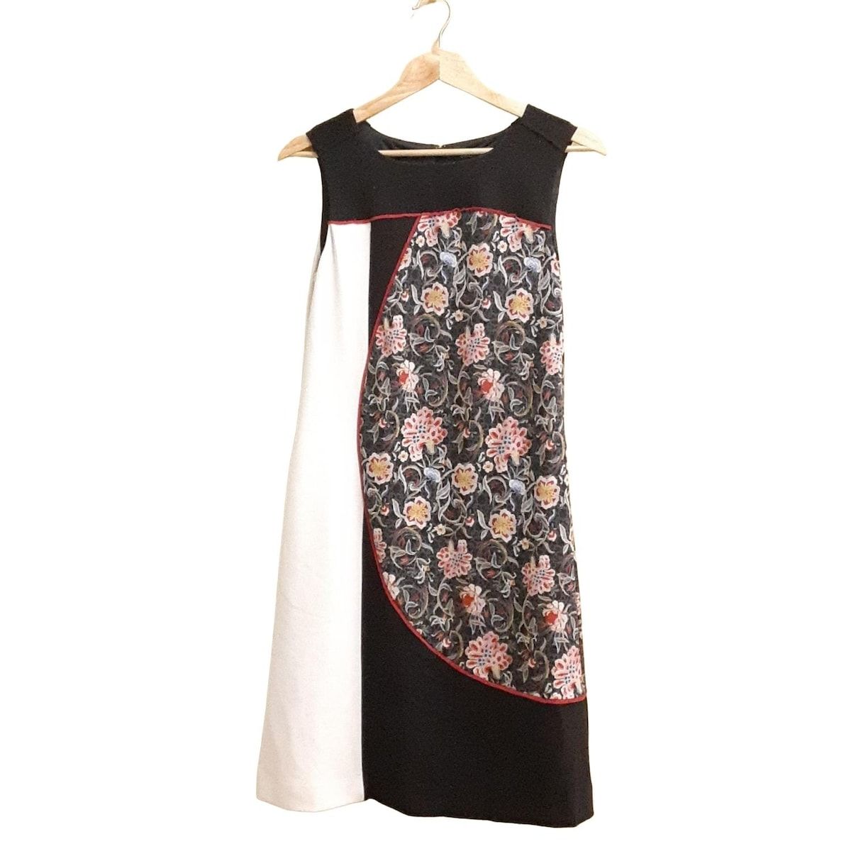 VIVIENNE TAM ノースリーブチュニック VIVIENNE TAMビビアンタム