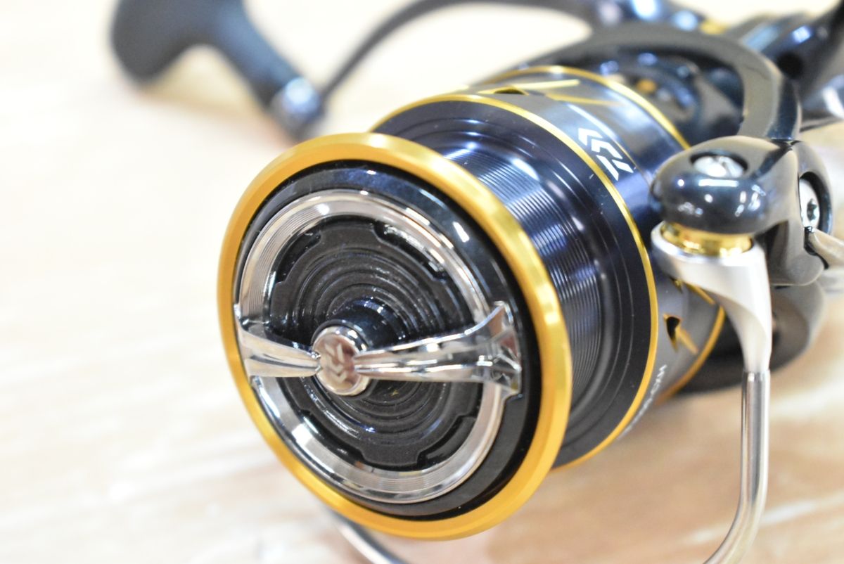 カルディア LT3000-CXH ダイワ　シーバス　エギング　slj カルディア LT3000-CXH ダイワ シーバス エギング slj ダイワ 21