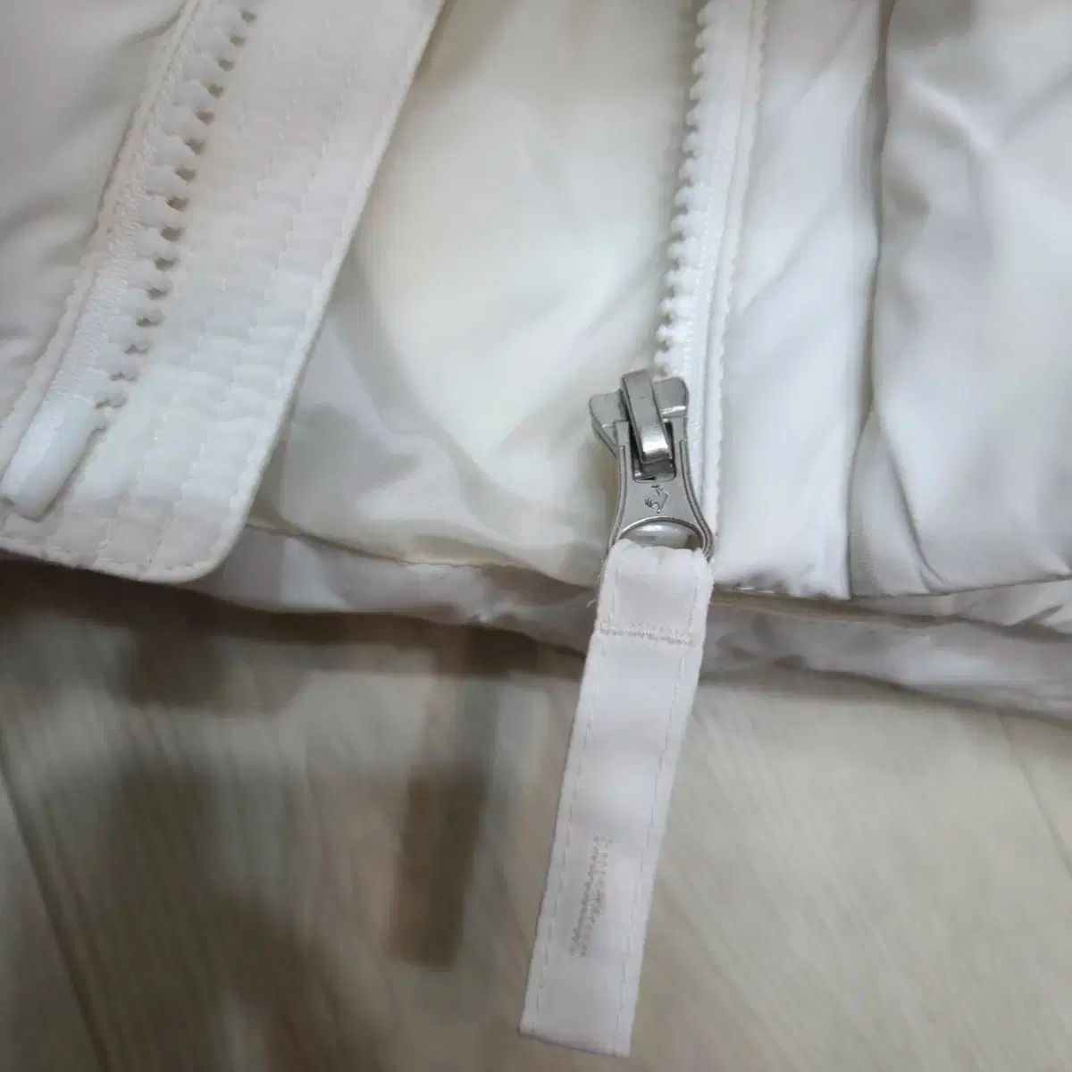 ダウン ジャケット