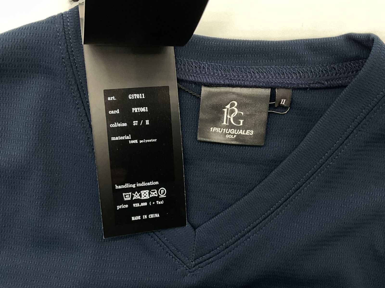 サイズS【未使用】1piu1uguale3 GOLF エンボスカットソー 未使用 1PIU1UGUALE3 GOLF 2 ネイビー ロゴエンボスノースリーブ