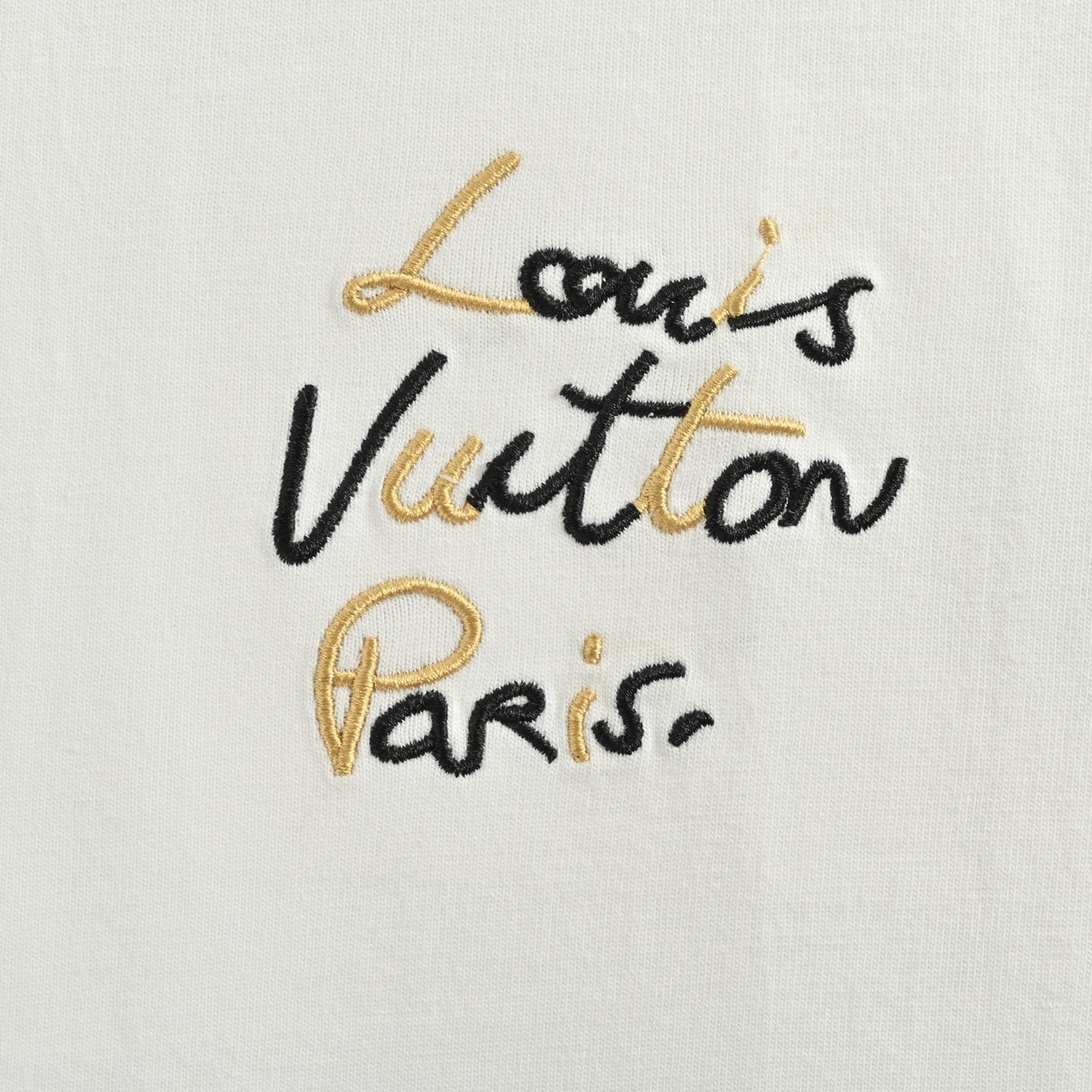 【25SS/リボンの刺繍がお洒落★】LouisVuitton Ｔシャツ 今日特価】Louis Vuitton/LV ルイヴィトン 25SS 刺繍ロゴ T