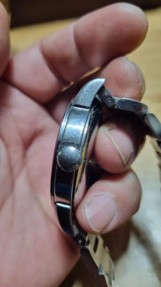 イタリア製自動巻きメンズウォッチ