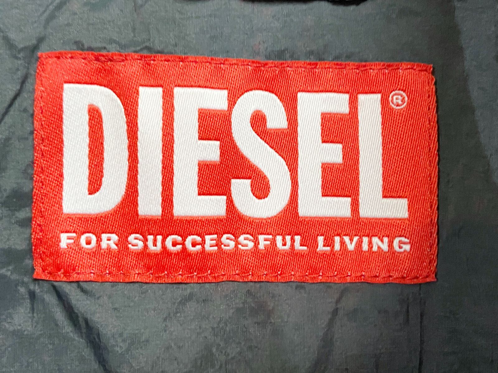 【中古】DIESEL J-WARRETT-LOGOナイロンジャケット 52サイズ J-WARRETT-LOGO Man: Watercolour-effect windbreaker with logo | Diesel