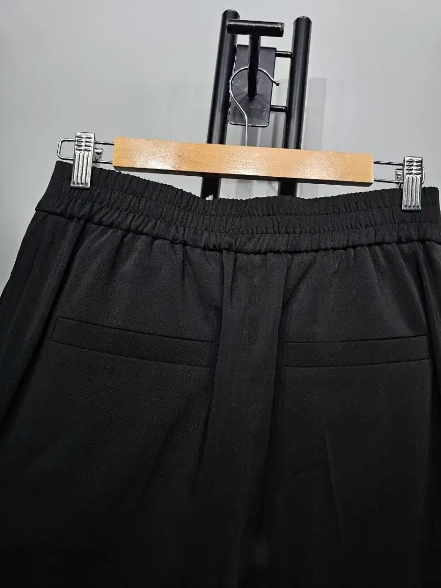 ラッキーシュエットワイドパンツ