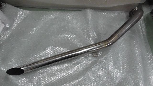 ドラッグスター250 VG05J の スラッシュカットマフラー前