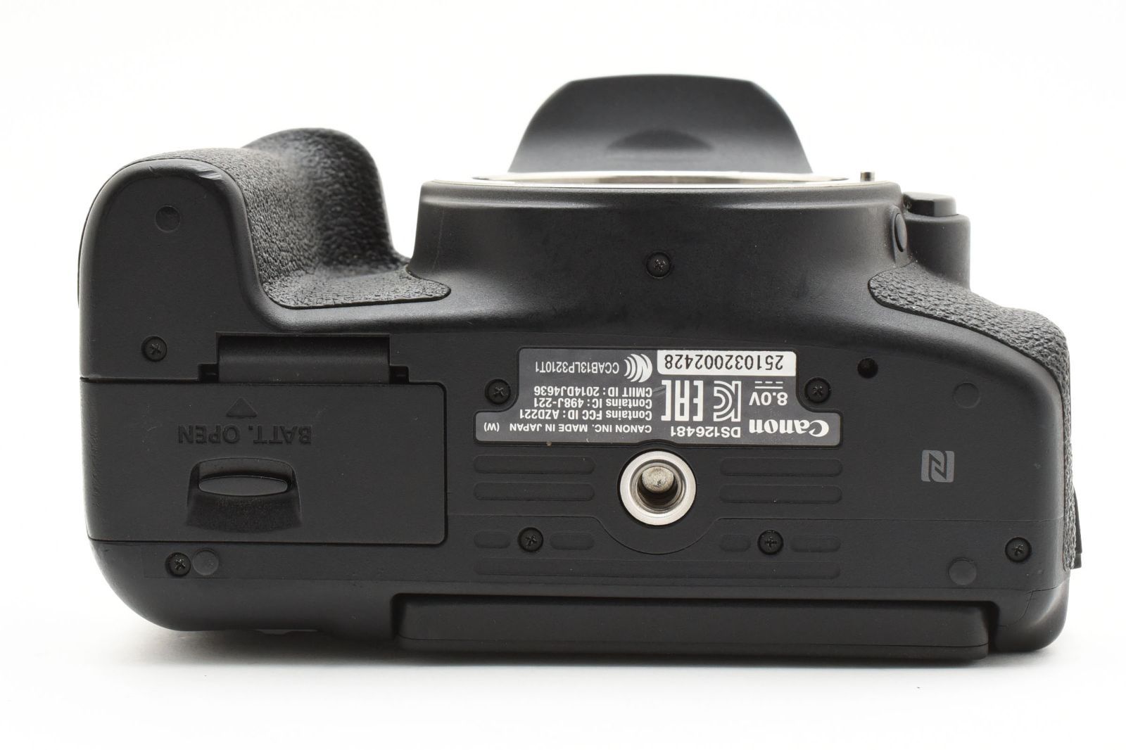 EOS 8000D