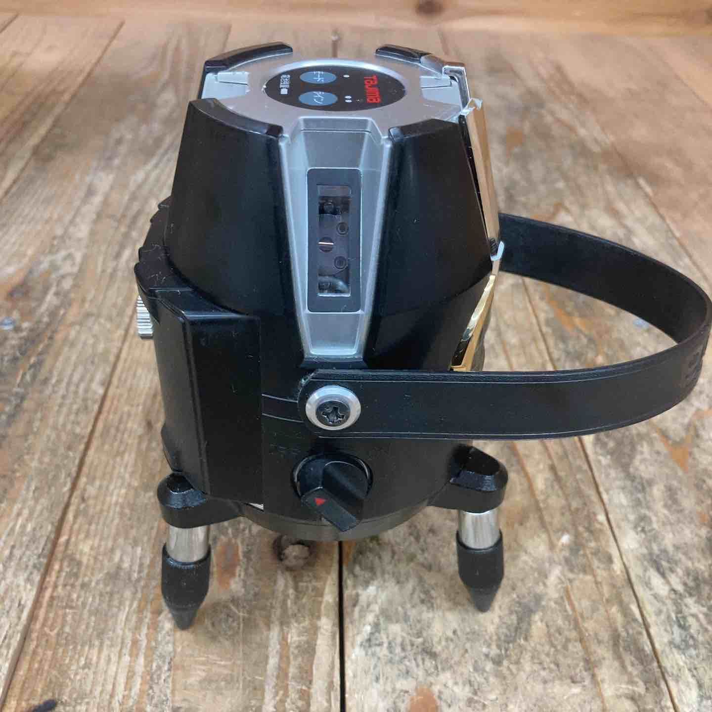 ブルーグリーンレーザー墨出し器