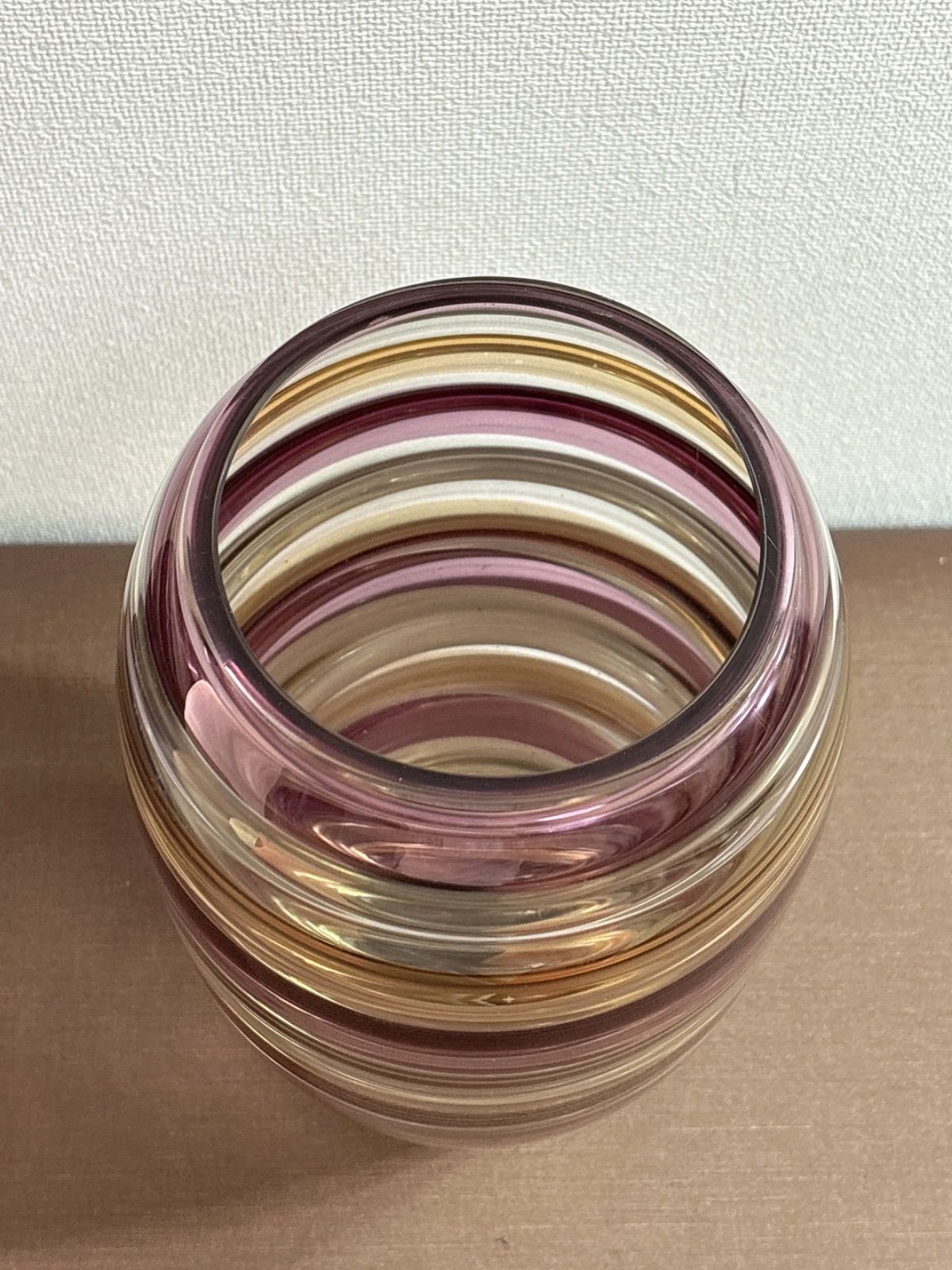 希少品】ボヘミアグラス レインボー ボーダー柄 花瓶 チェコ製 - メルカリ