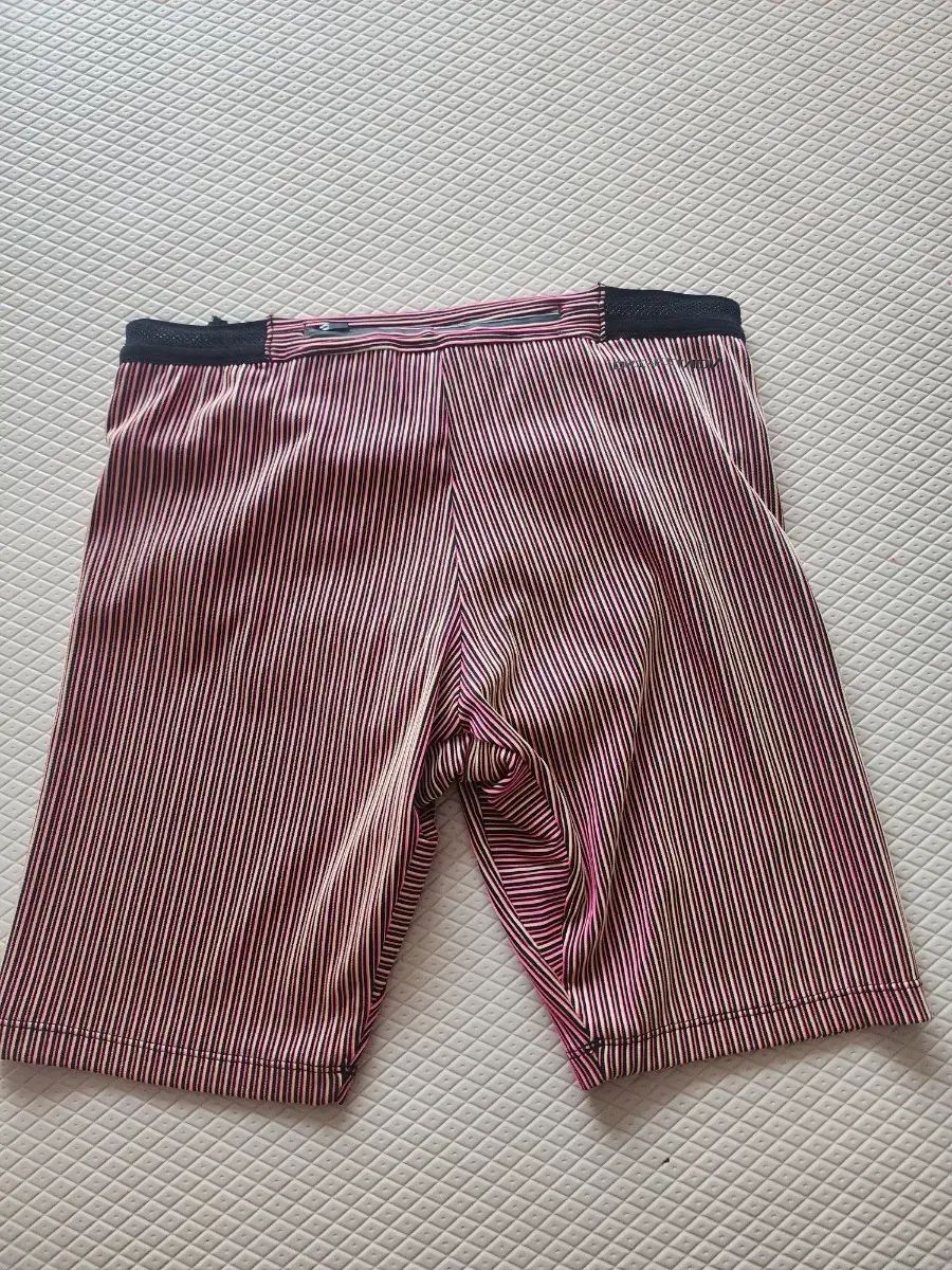 NIKE ナイキ エアロ 素早く ハーフタイツ L