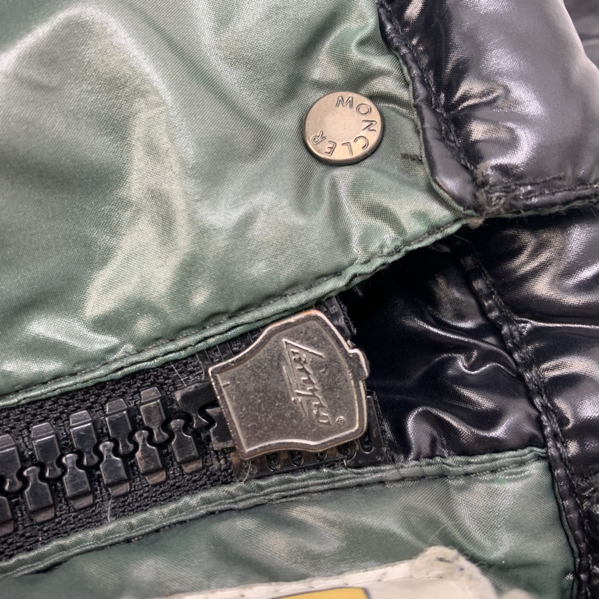 モンクレール MONCLER 国内正規タグ 光沢 ブラック ダウンジャケット 