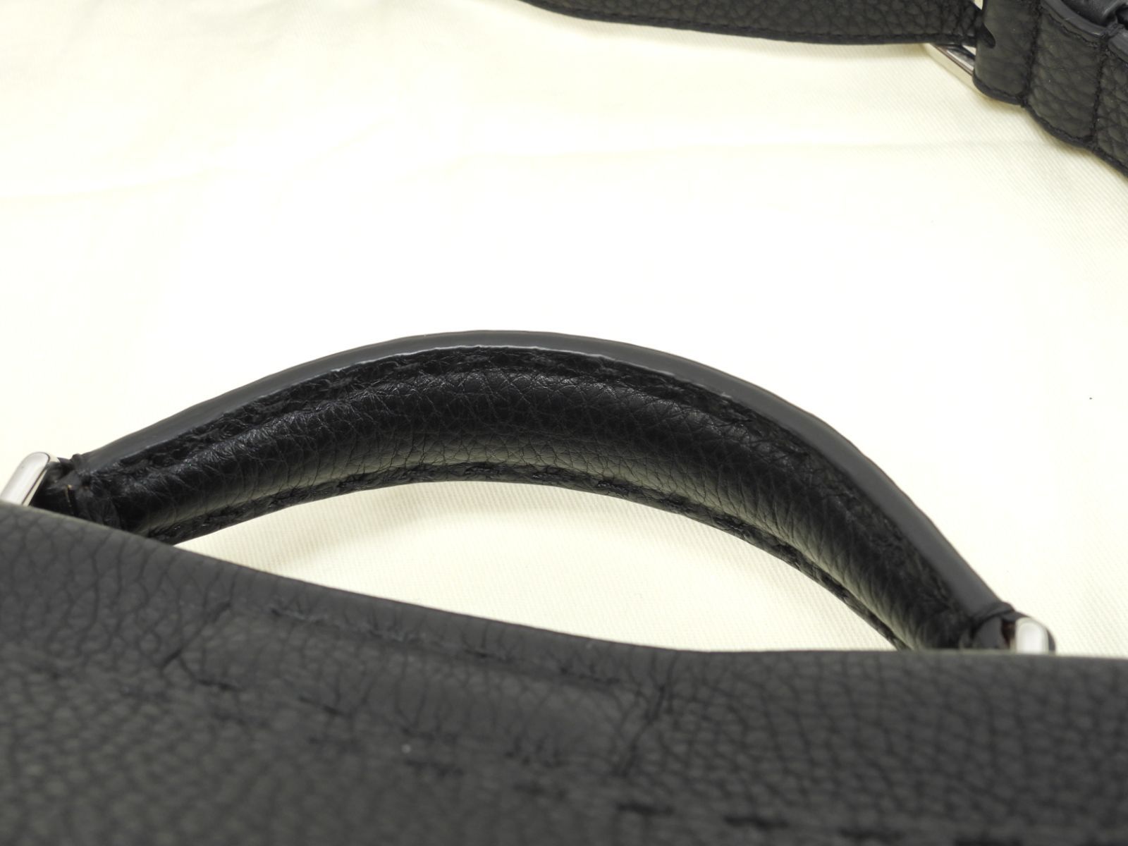 ペーパーマン フェンディ ピーカブー大 セレリアレザー 黒 メンズハンドバッグ