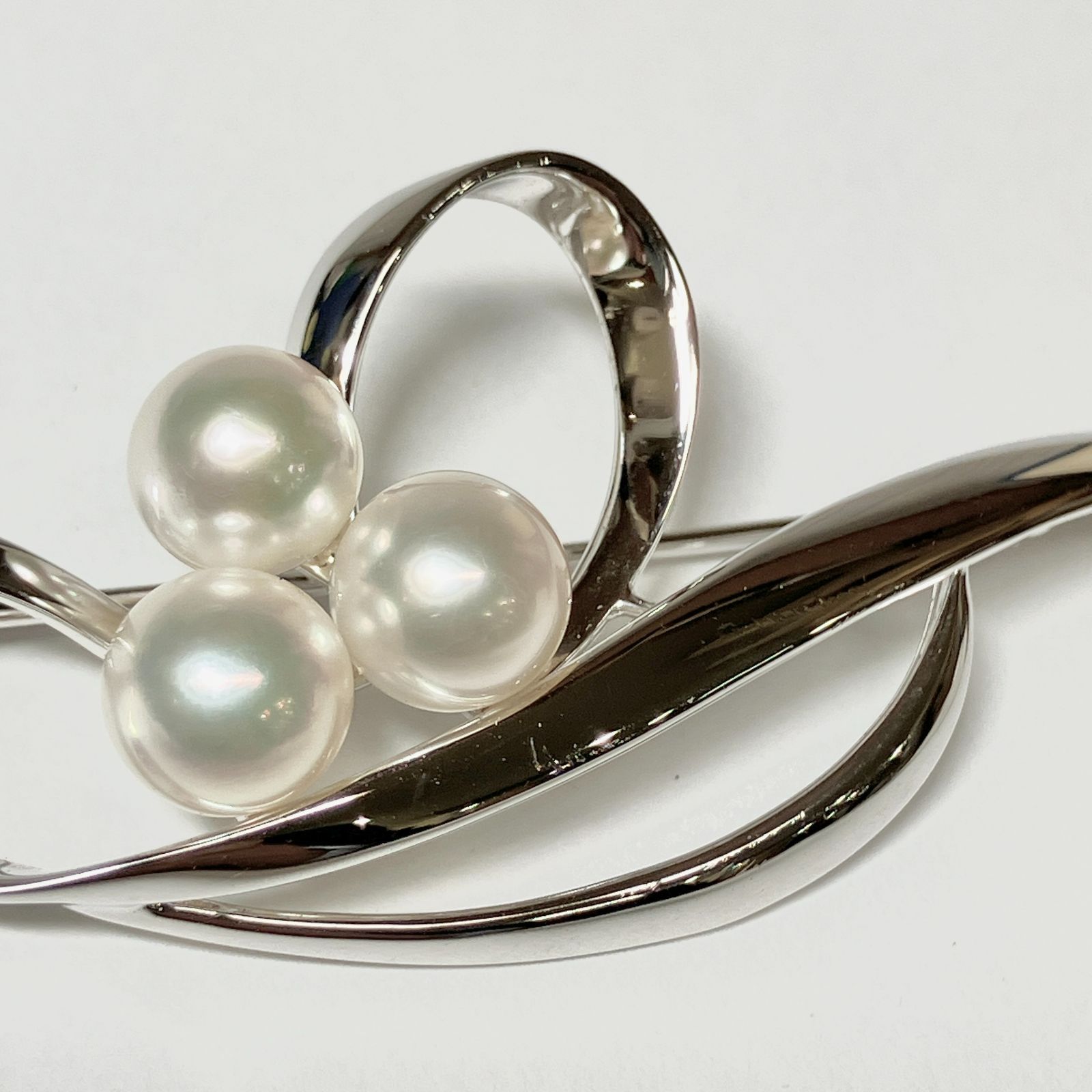 ミキモト パール 3連 シルバー ブローチ MIKIMOTO m001 T3 MIKIMOTO ミキモト パール 真珠 3連 ブローチ