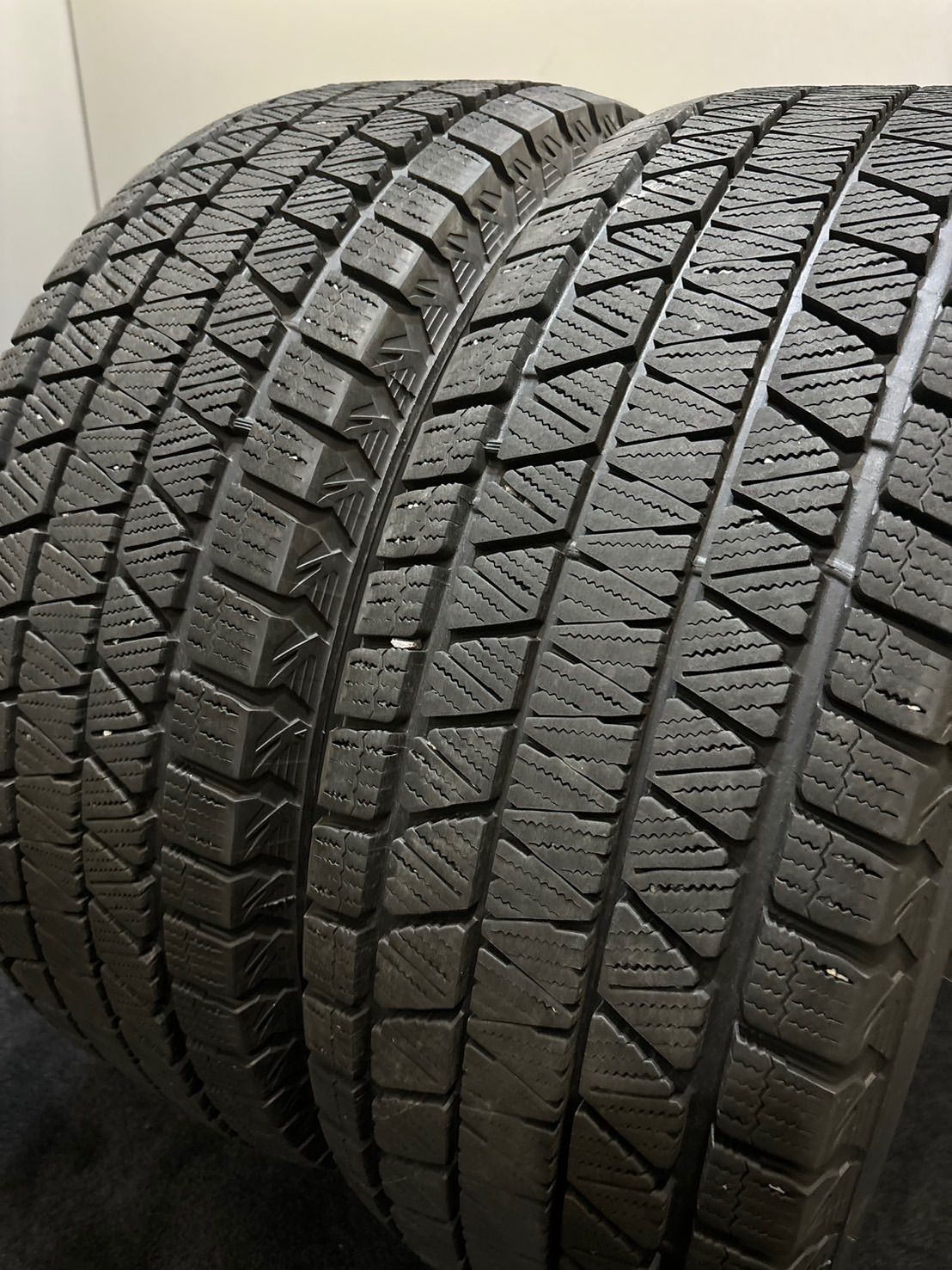 265 70 R 16 DM V 3 21年製 スタッドレス 2本 ブリヂストン ブリザック ランクル プラド 南10 K 282