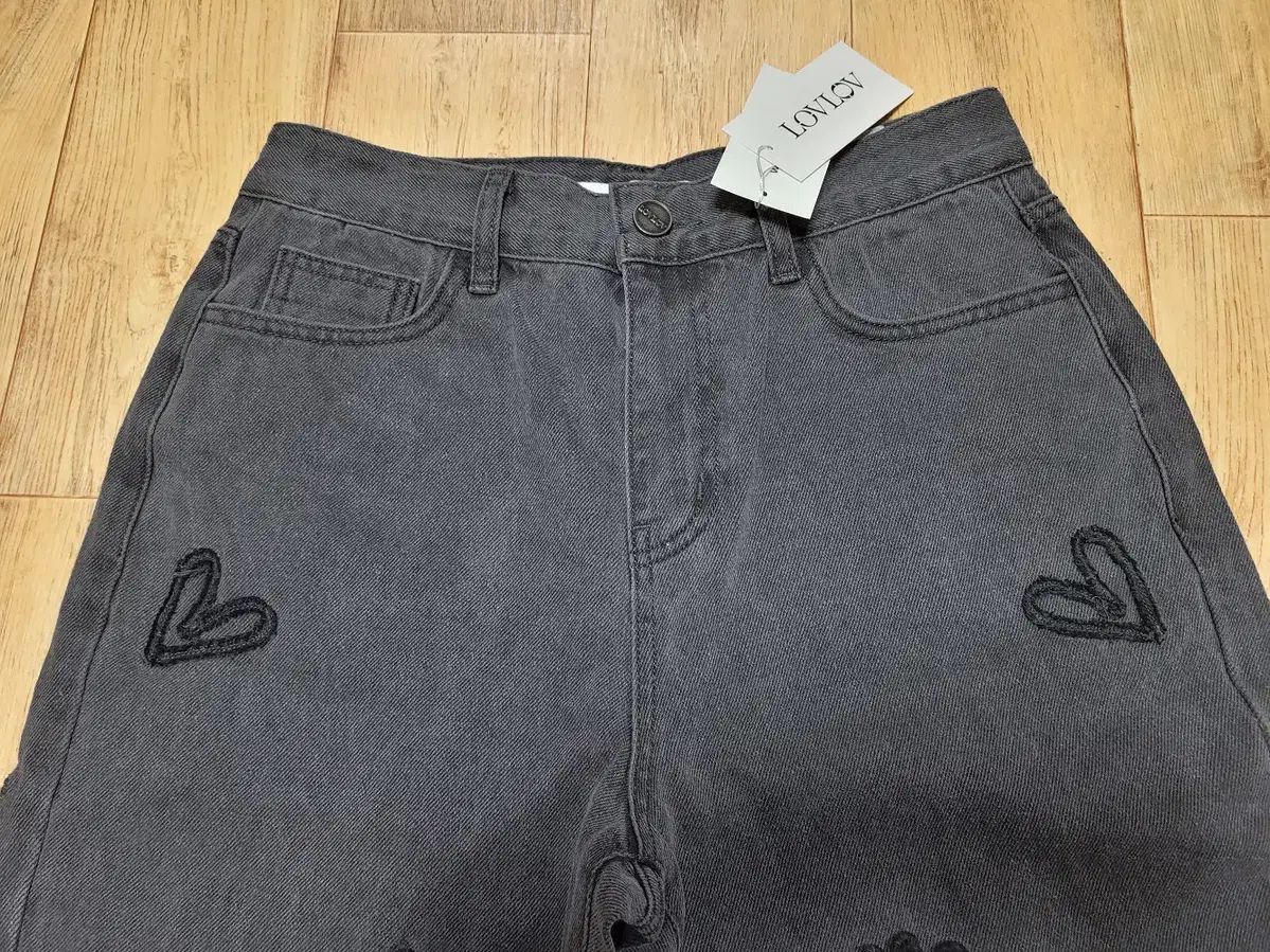 ローブローブ LOVLOV