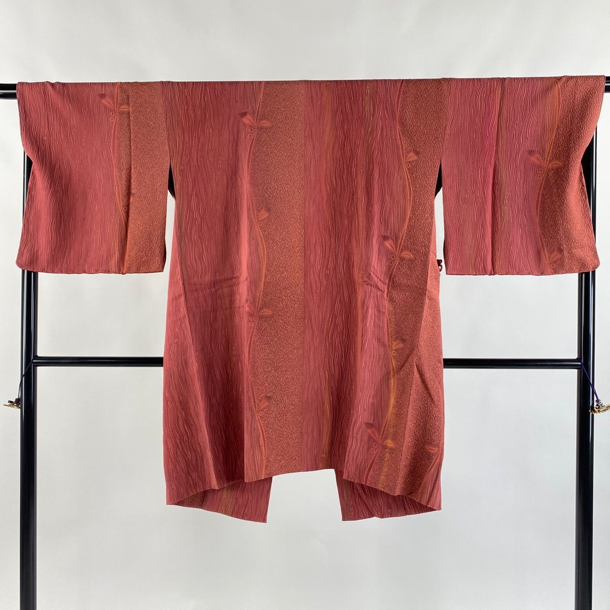 道中着 身丈97cm 裄丈68cm L 和装コート 鈴乃屋 葉と実 よろけ縞 ピンク 正絹 秀品