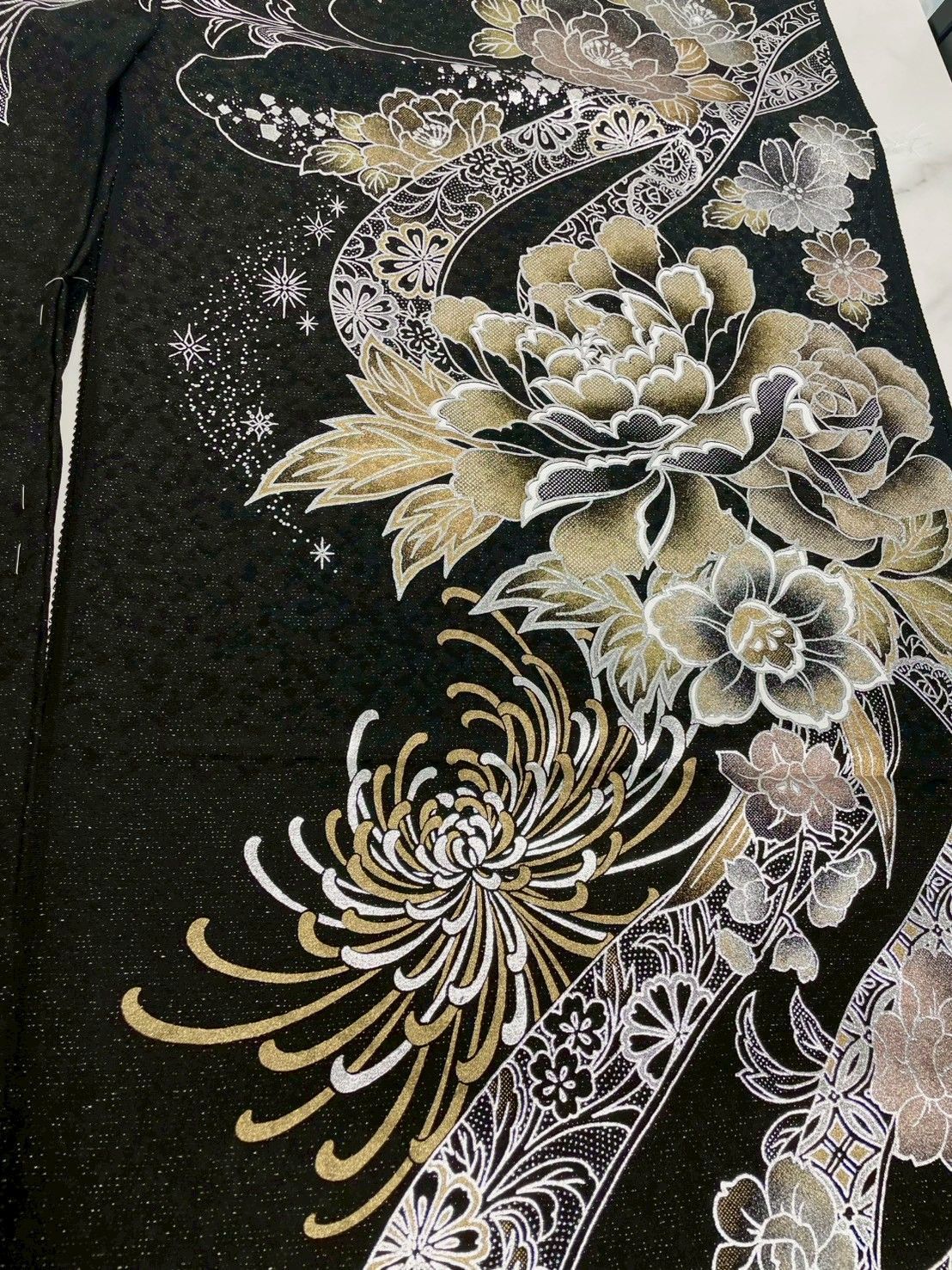 黒|金
