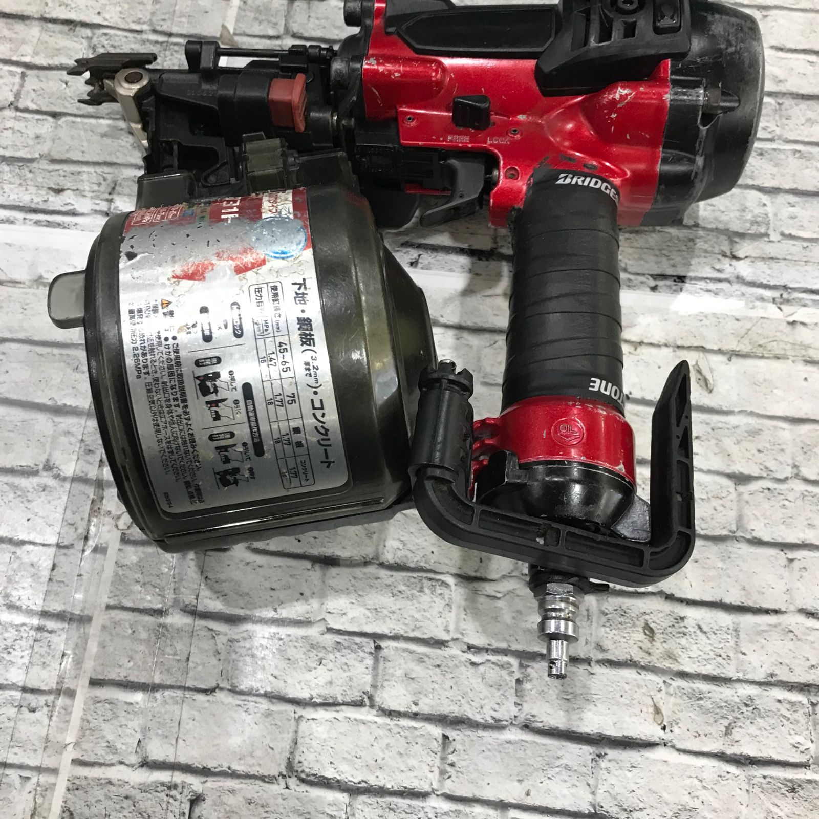 makita 高圧エア釘打ち機