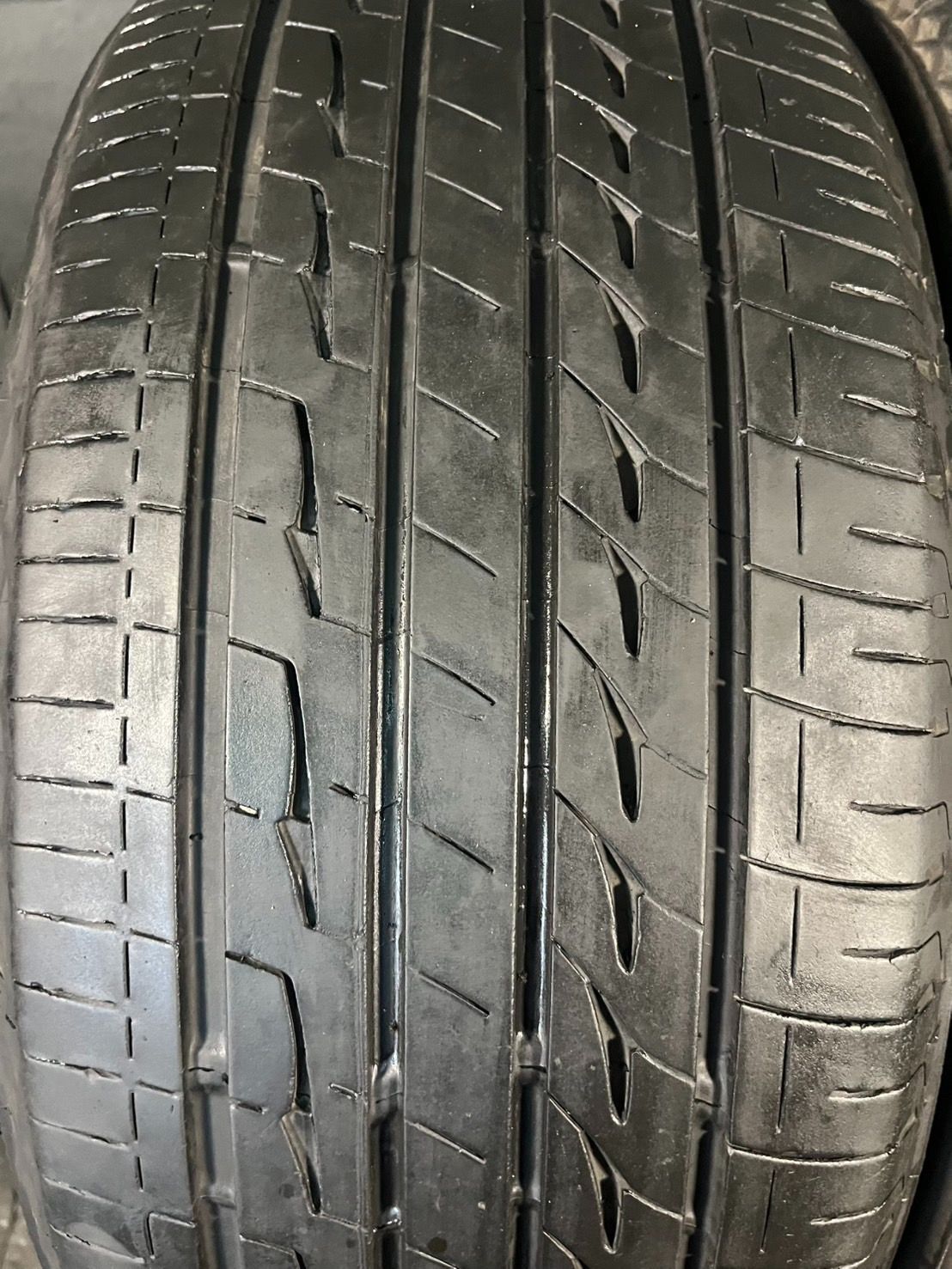 2021年製　ピレリ　P8　FS　プレミアム　215/45R17　バリ溝95% 2021年製 ピレリ P8 FS プレミアム 215/45R17 バリ溝95% Pirelli