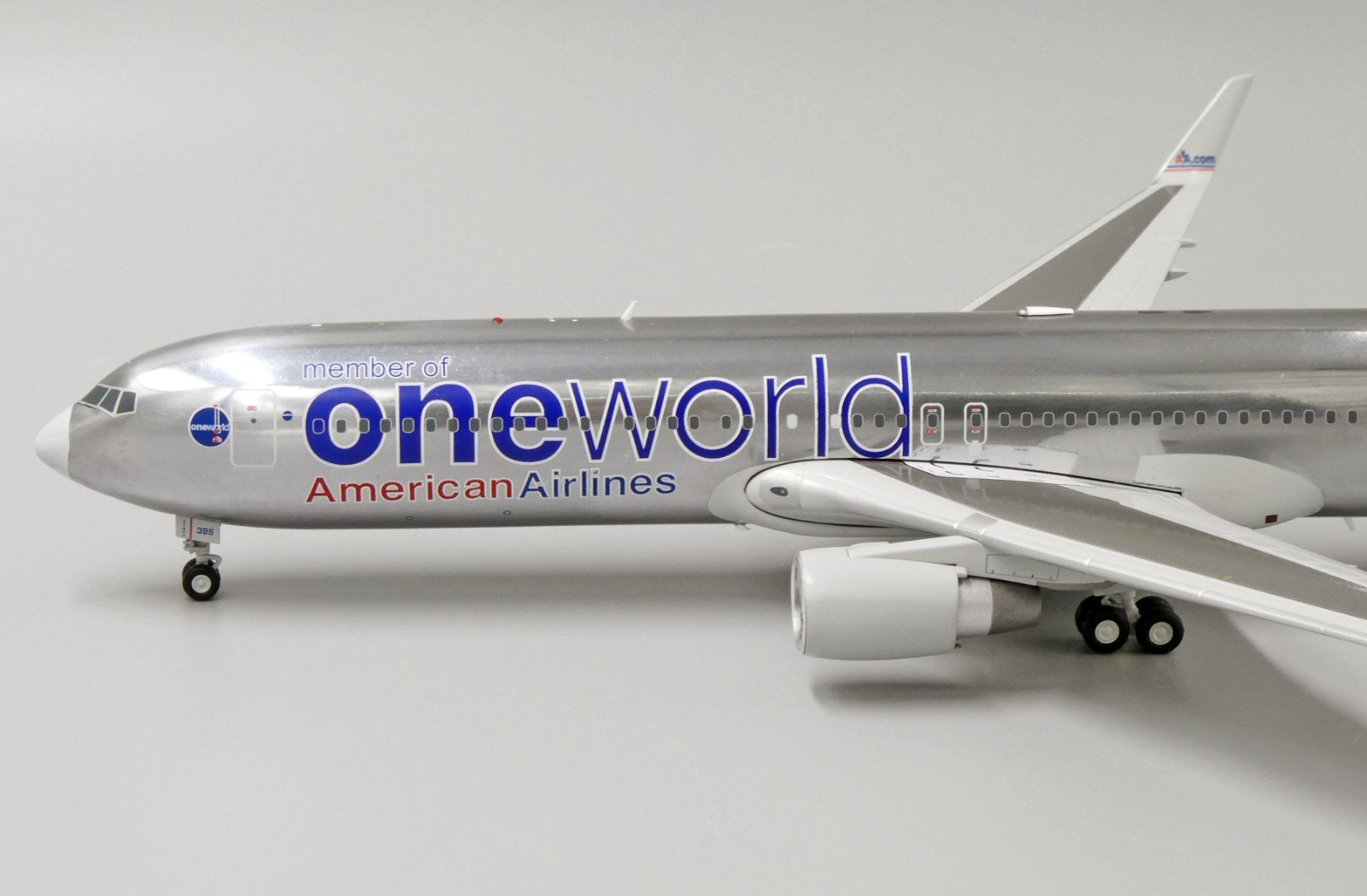 アメリカン航空 767-300ER N395AN 1/200 Amazon.com: JC Wings for American Airlines Member of