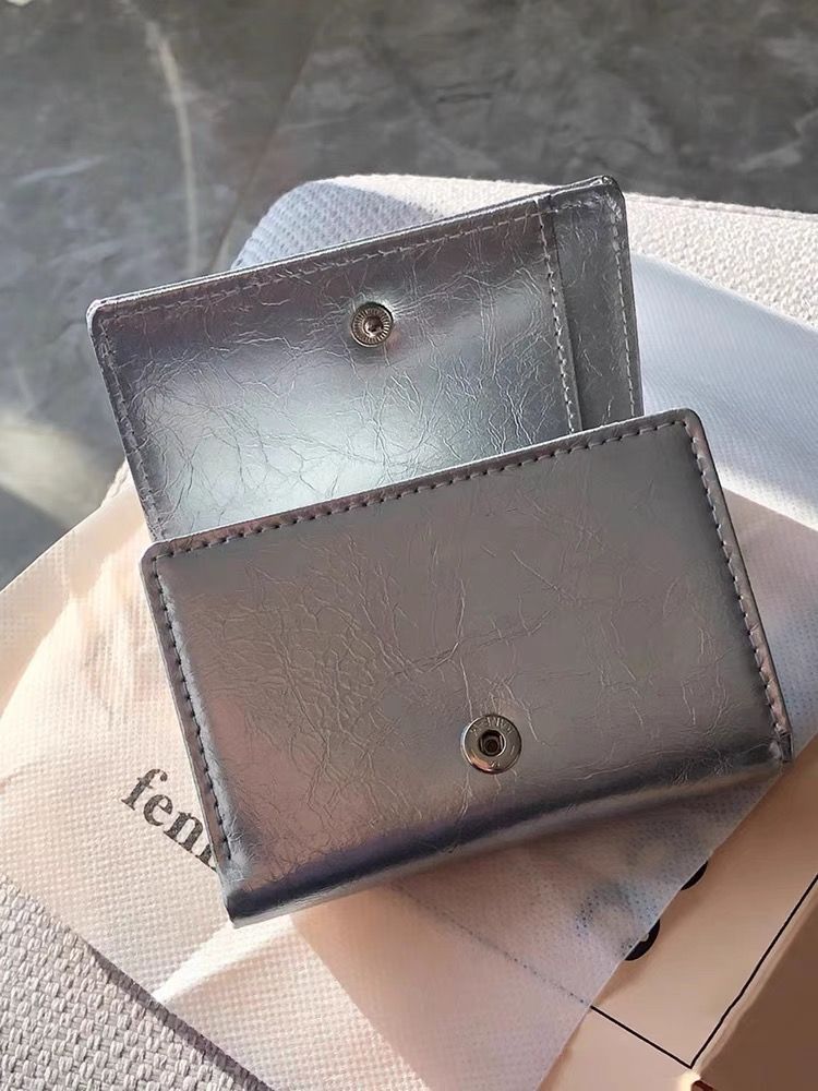 FENNEC フェネック CRINKLE TRIANGLE TRIPLE WALLET D 3段財布 - メルカリ