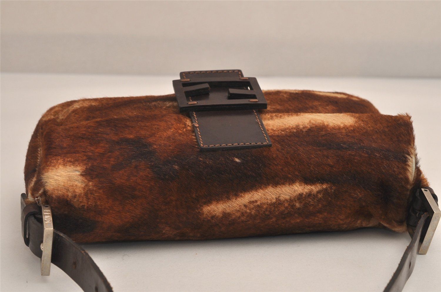 FENDI フェンディ