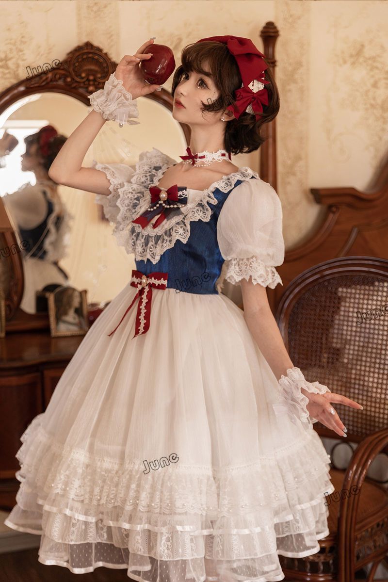 スノーホワイトドレス 軽花嫁風