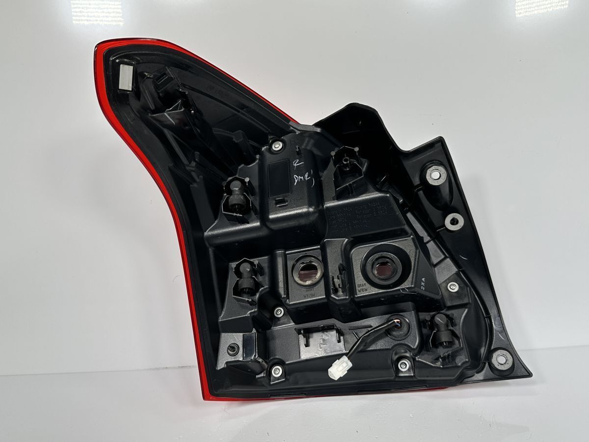 50Prius テールランプ右側 楽天市場】【50系前期トヨタ プリウス】サイドリフレクター付き