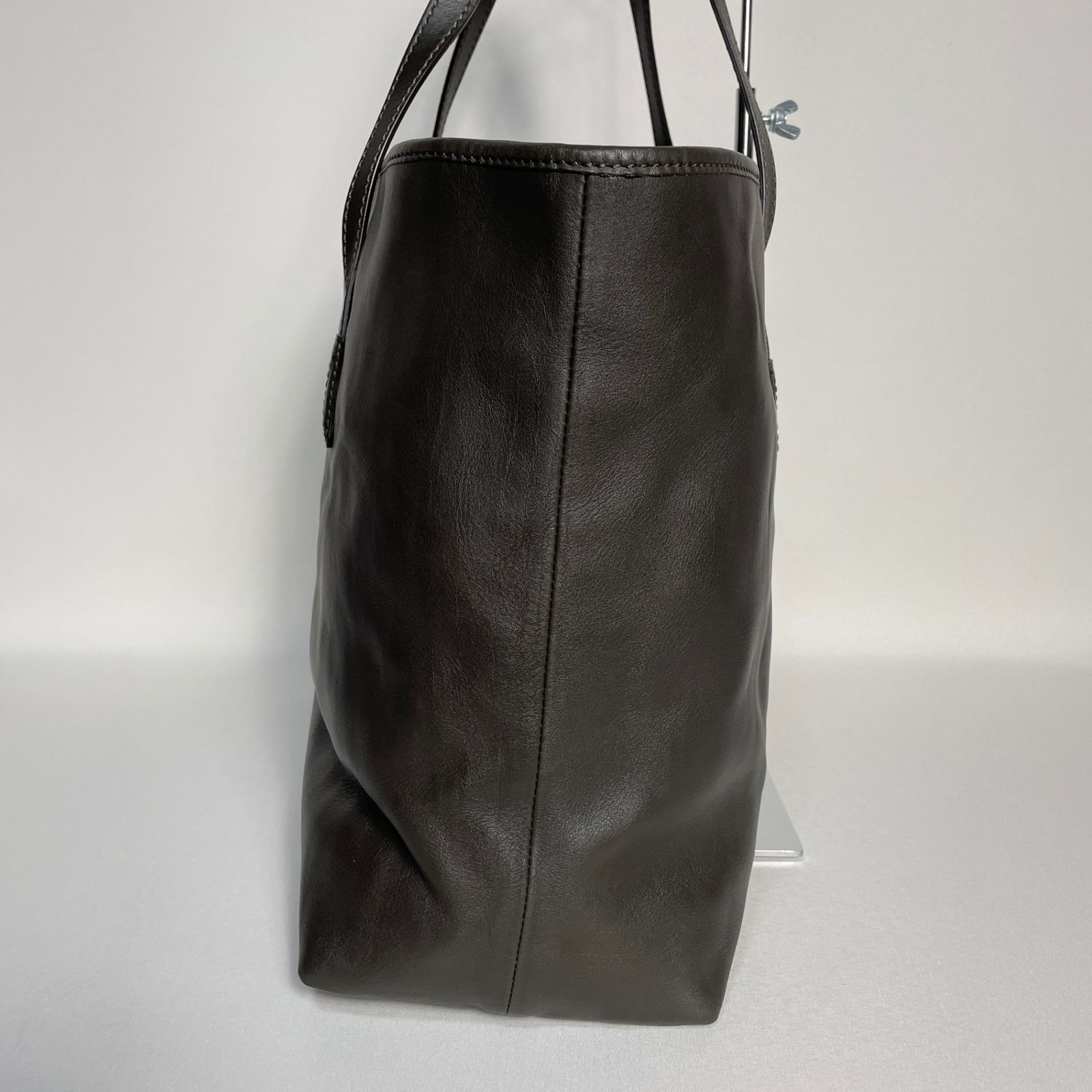 2502-147｜美品｜トッズ トートバッグ レザー ダークカーキ - メルカリ 