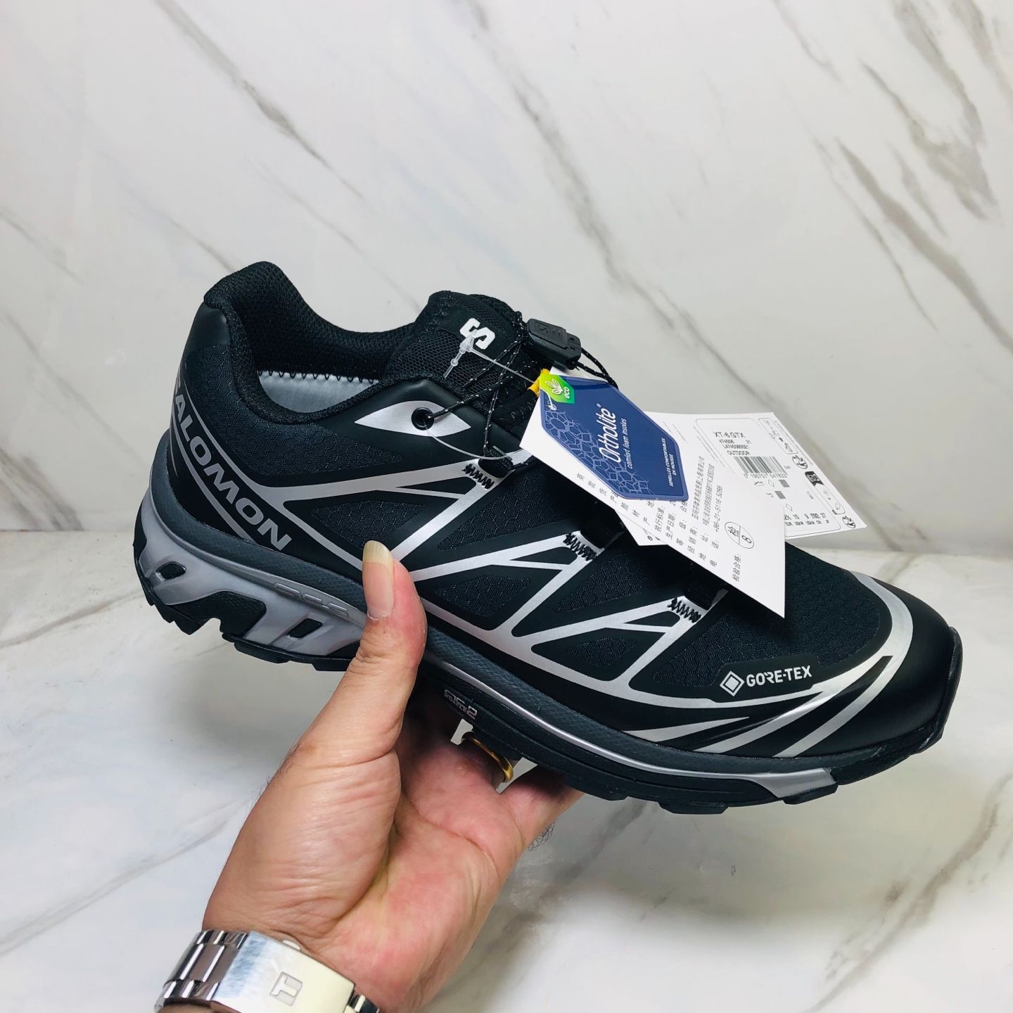 ランニングシューズ