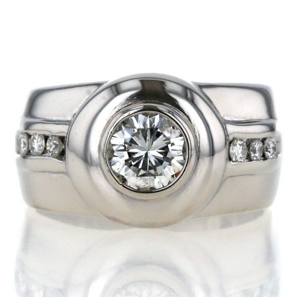Pt900 プラチナ リング ダイヤモンド 0.94ct/0.195ct ラウンド 
