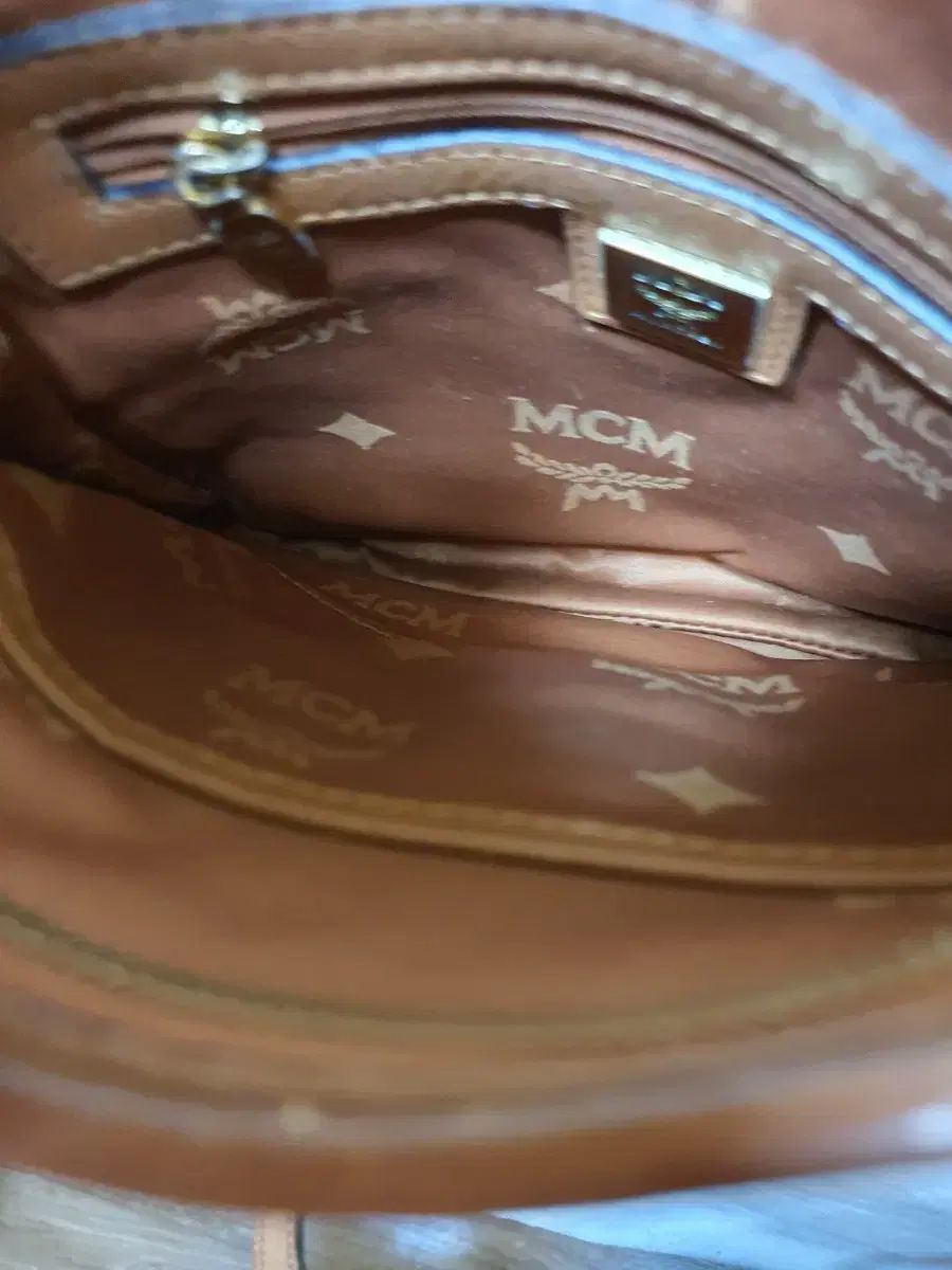 MCM ヴィセトス クロスバック DECORATOM_COM_BR