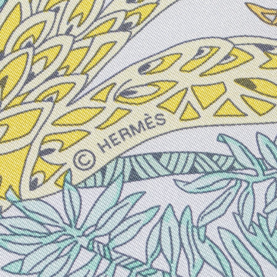 エルメス HERMES カレ90 スカーフ 生命の森 マルチカラー 楽天市場】エルメス カレ90 Au Coeur de la Vie 生命の森 シルク100