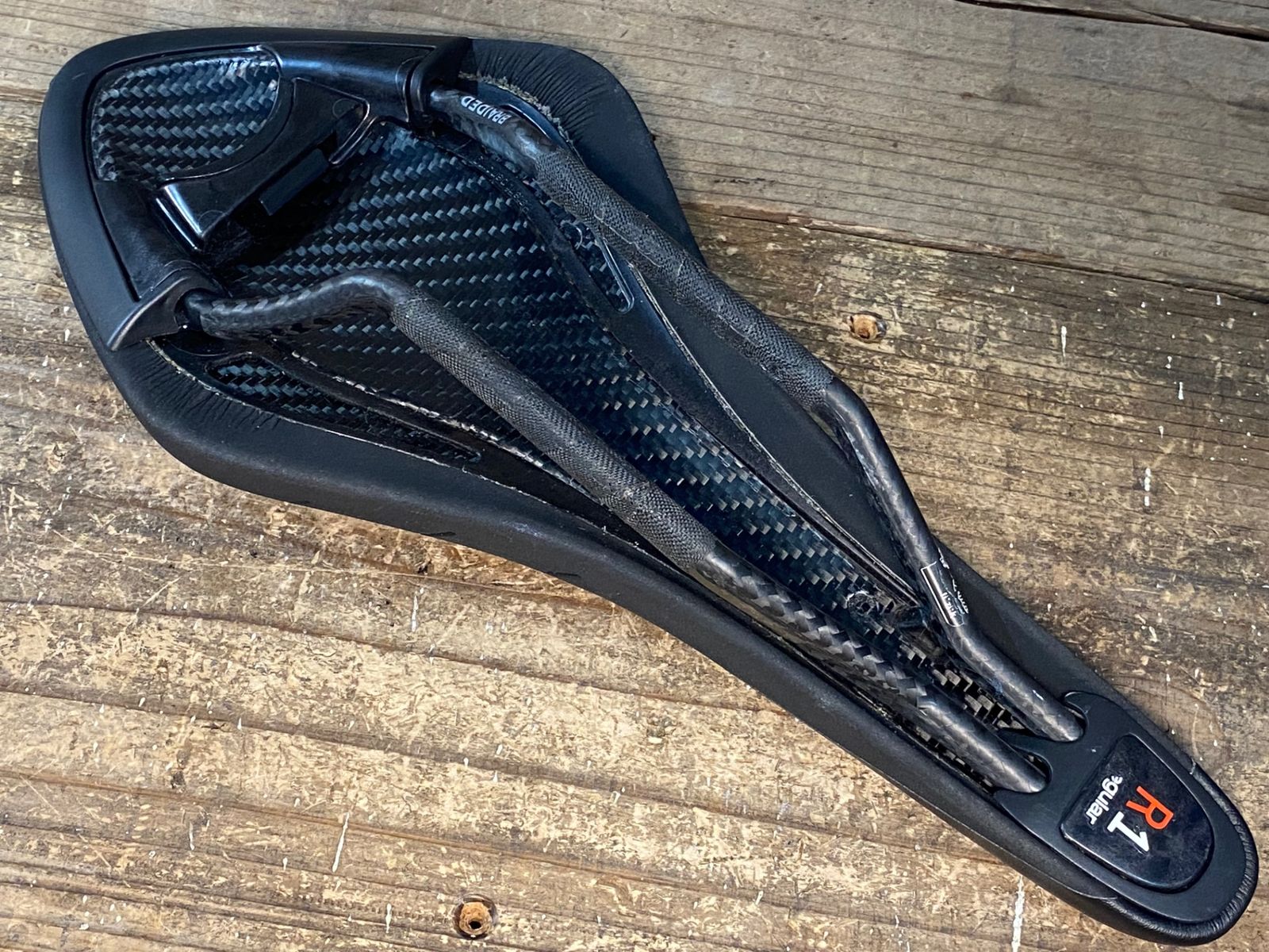 フィジーク Fizik アリオネ Arione R1 サドル カーボンレール