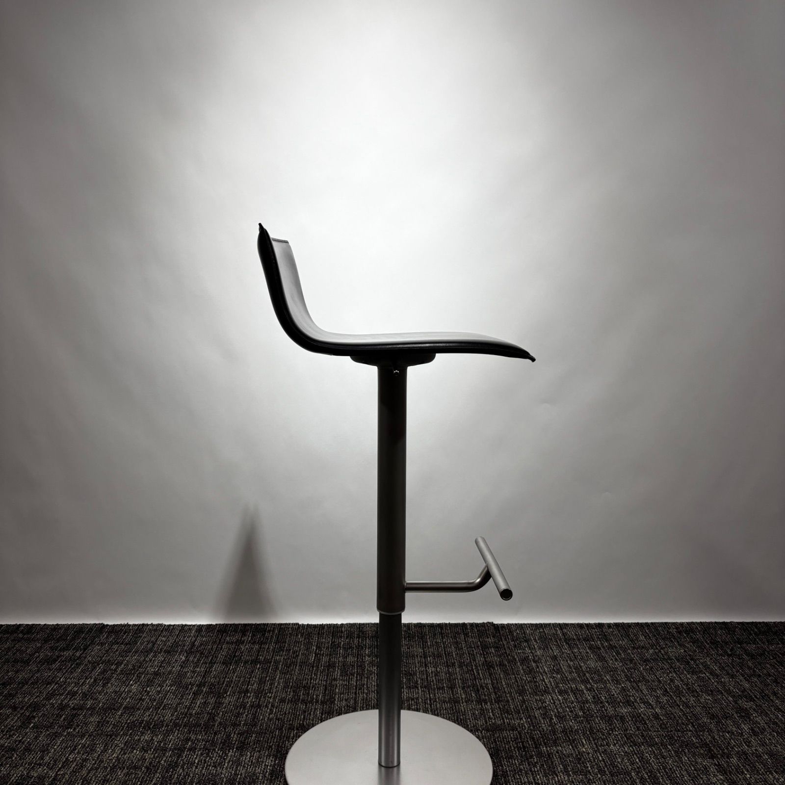 LAPALMA ラパルマ　THINシリーズ ダークブラウン　1脚 美品・希少✨】LAPALMA THINシリーズ ダークブラウン 1脚 - メルカリ