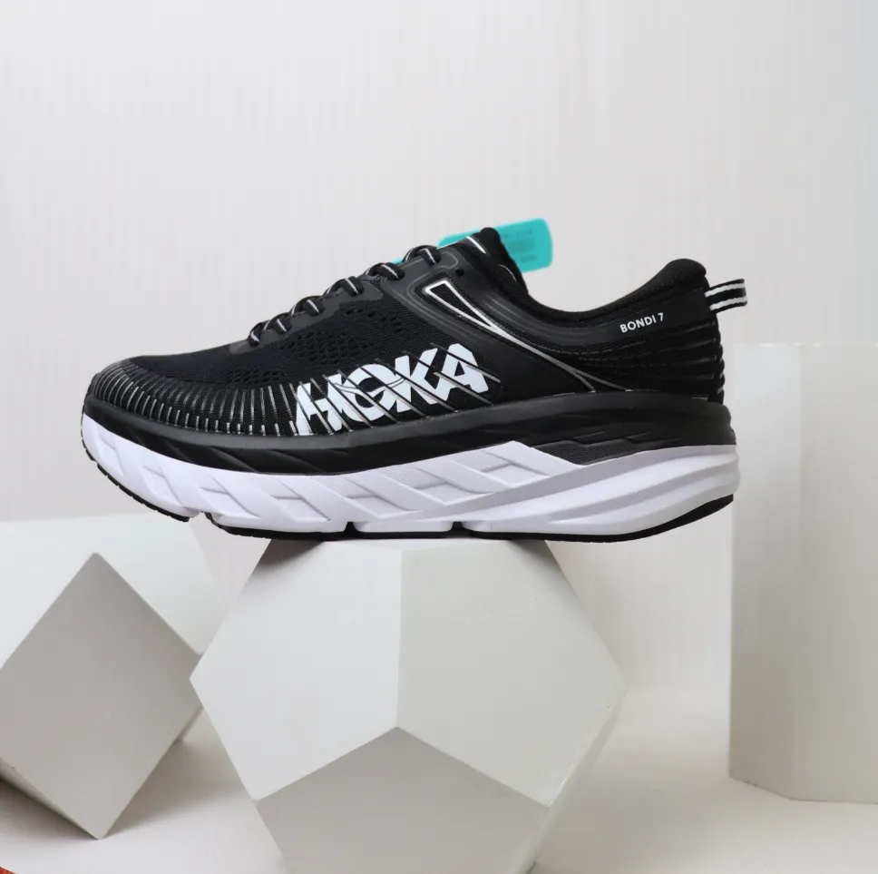 ホカオネオネ ボンダイ 7 HOKA ONE ONE BONDI 7 ランニングシューズ