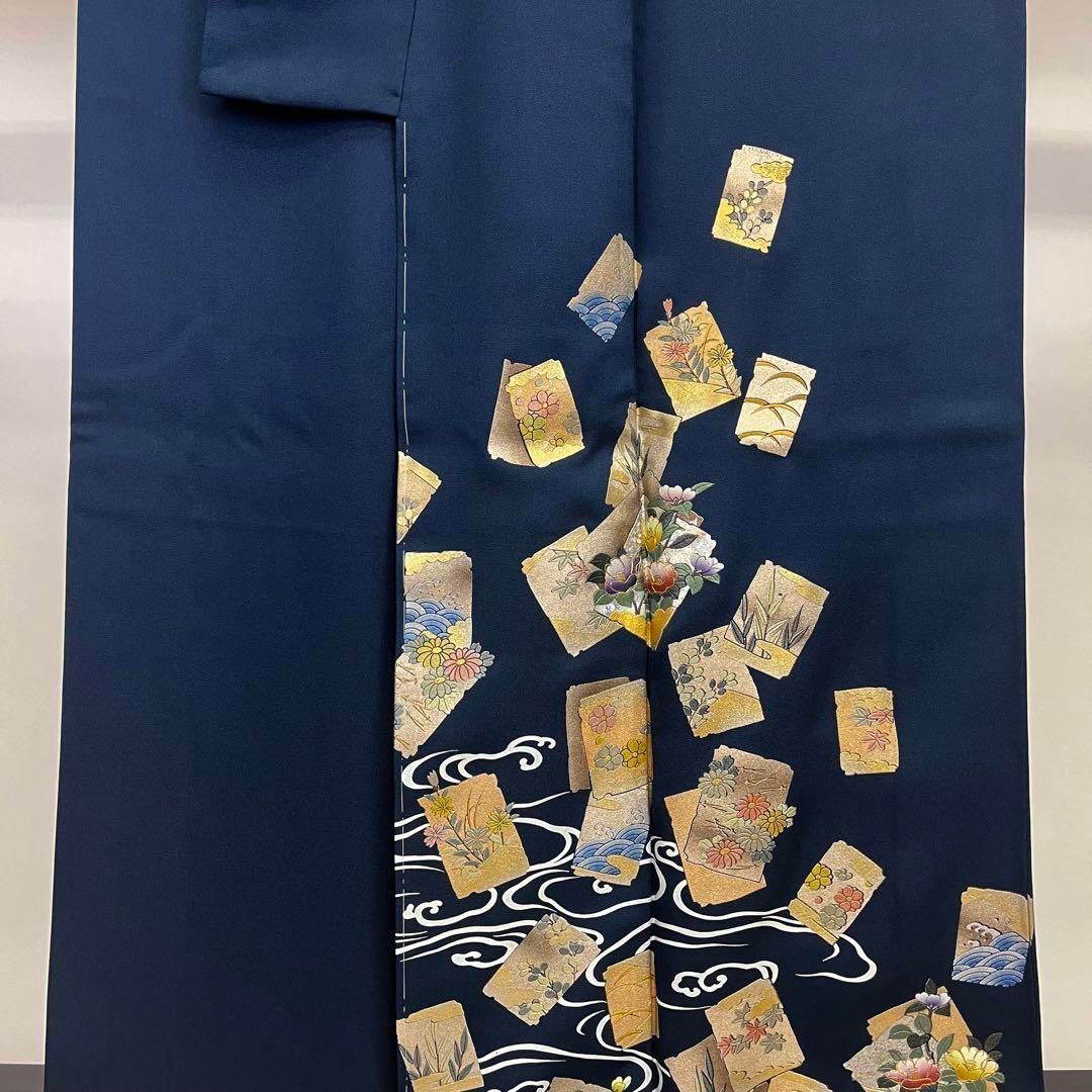付下げ 四角の中に花模様 流水 椿 菊 萩 金駒刺繍 濃紺色 K-3851  