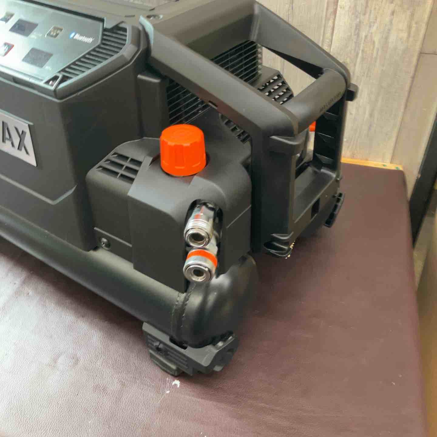 エアコンプレッサー